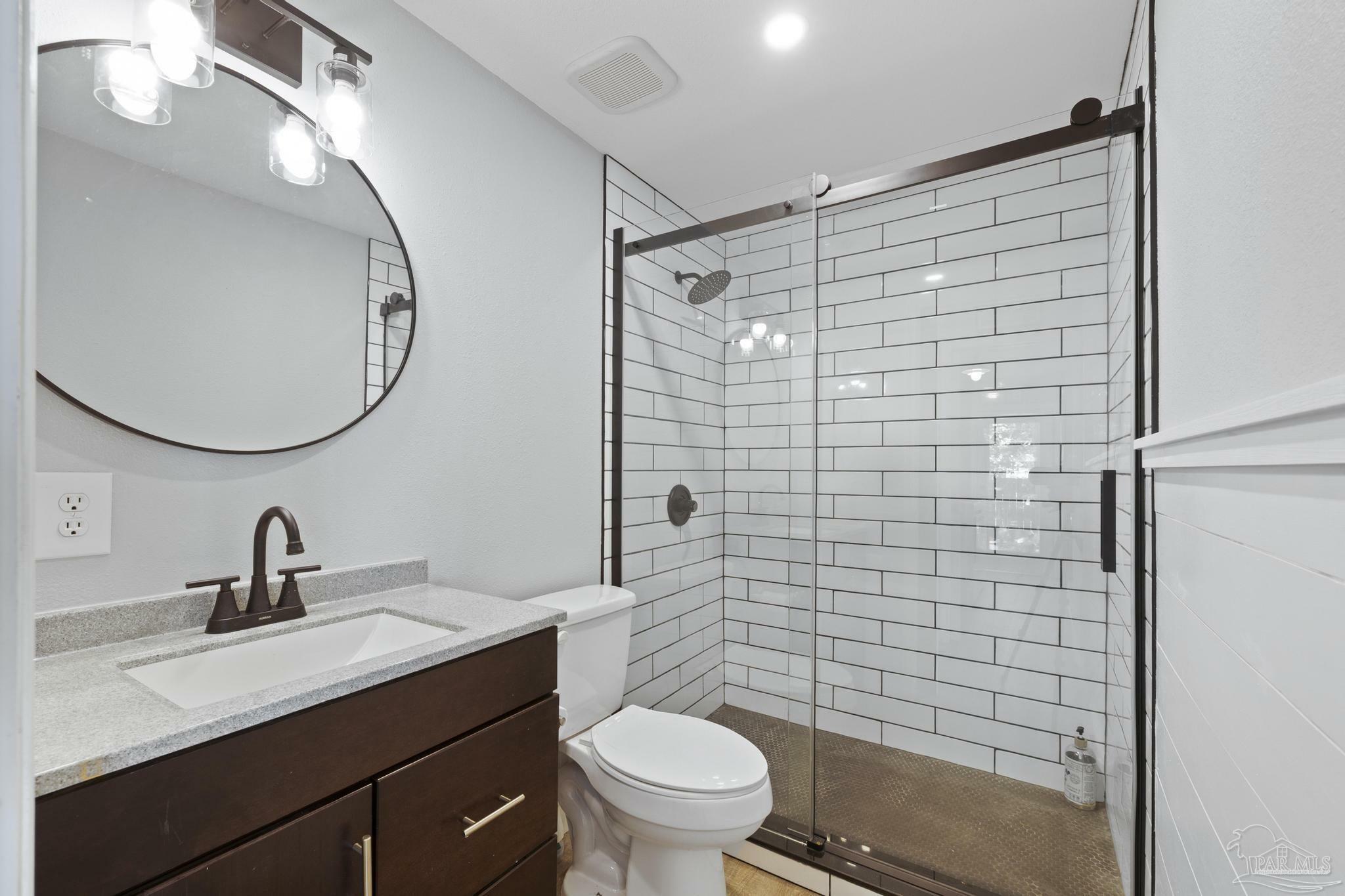 Property Photo: 4736 Hickory Shores Blvd FL 32563