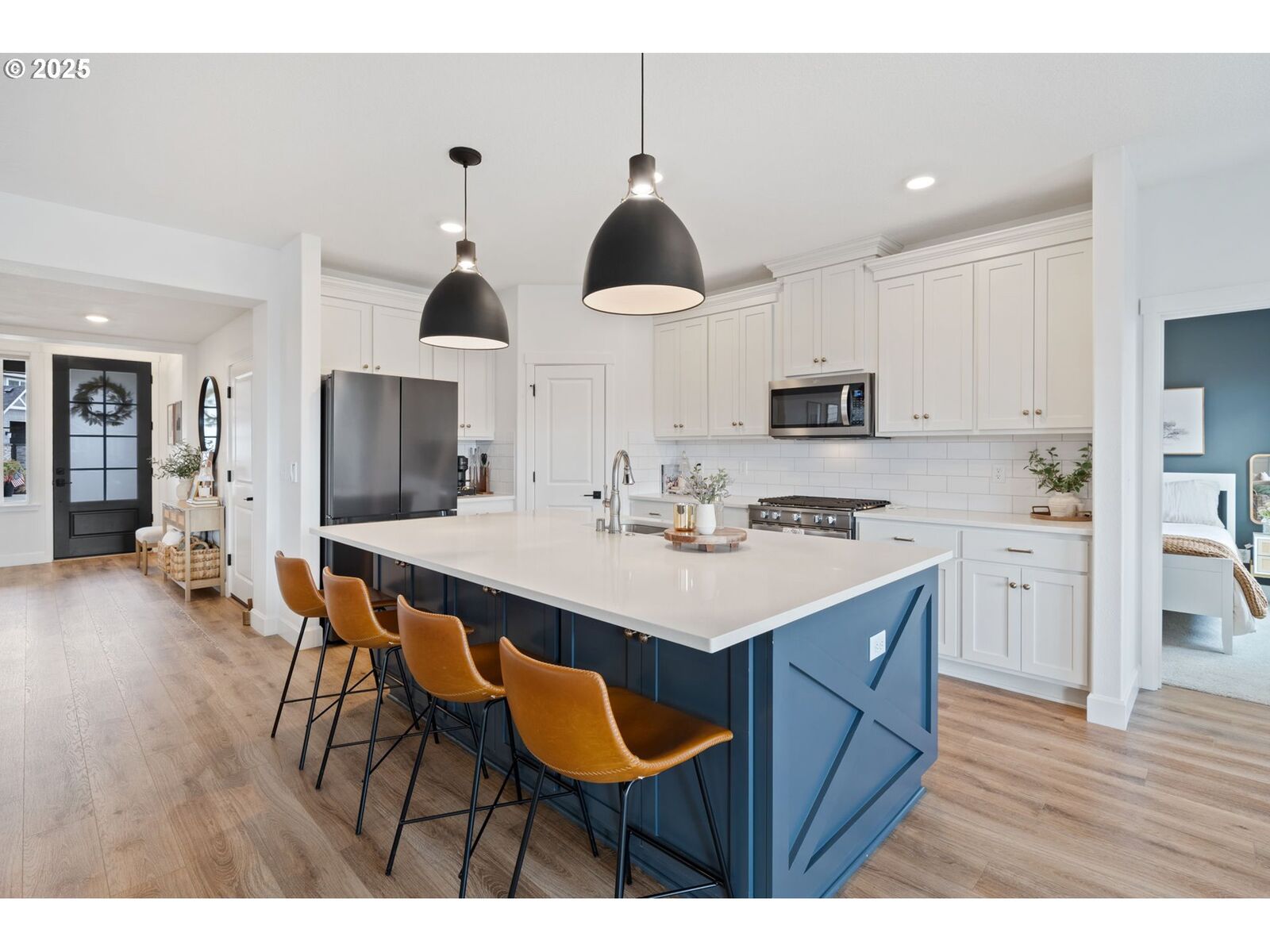 Property Photo:  4815 S 12th Cir  WA 98642 