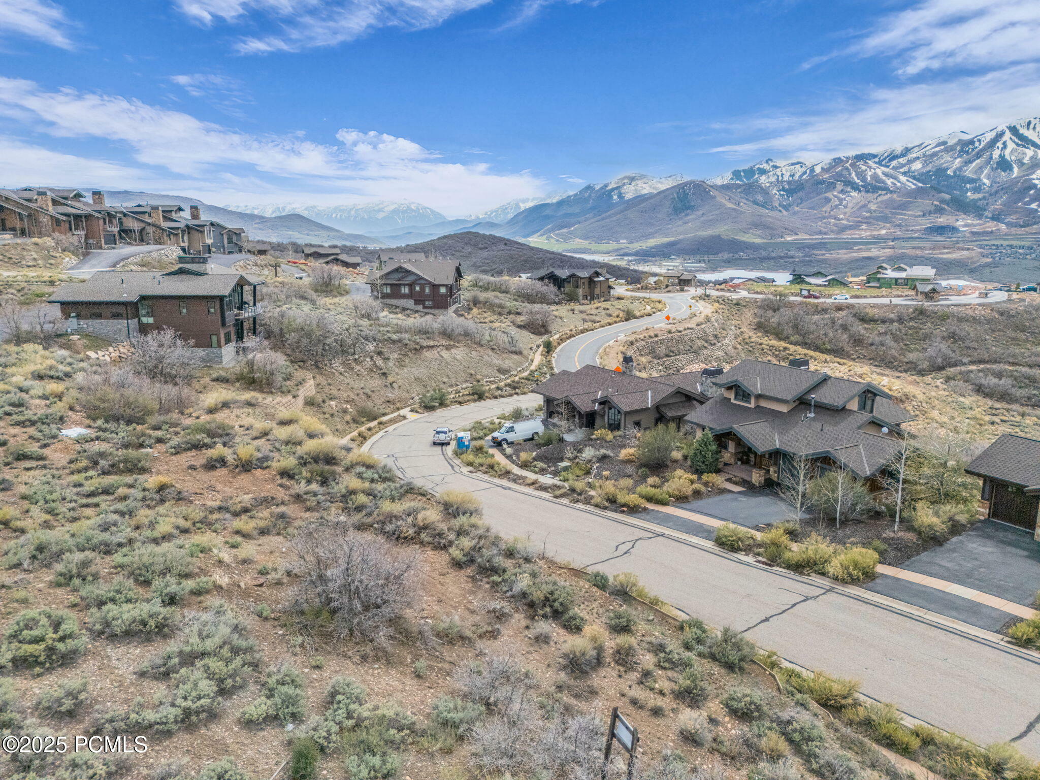 Property Photo: 10850 N Hideout Cove UT 84036
