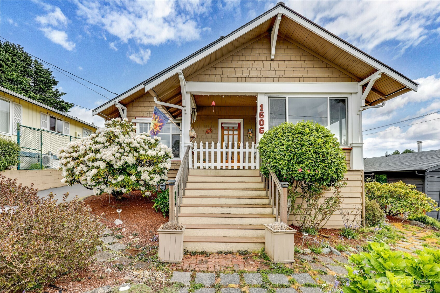 Property Photo: 1606 Winfield Avenue WA 98310
