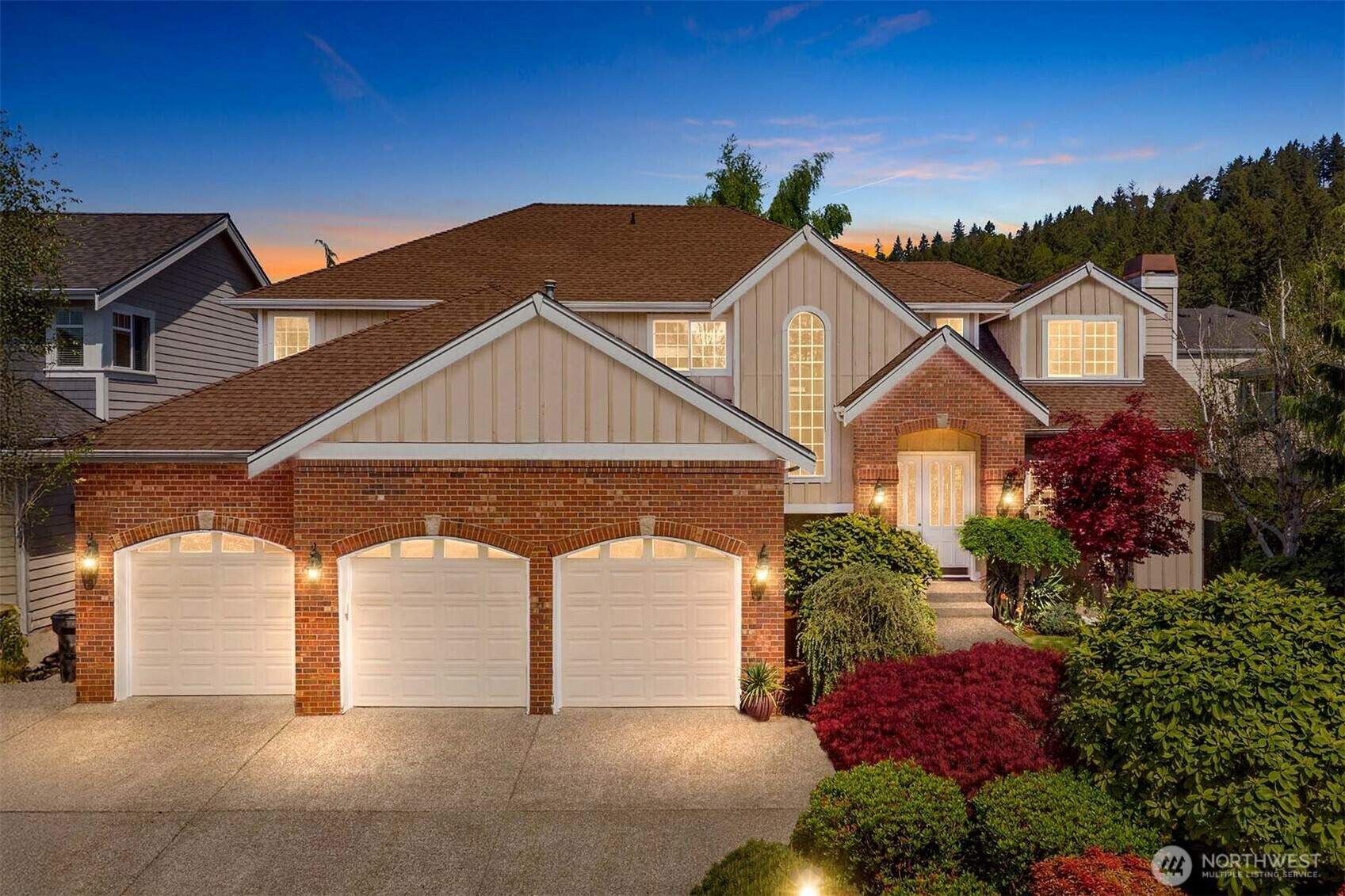 Photo de la propriété: 13914 SE 88th Place WA 98059