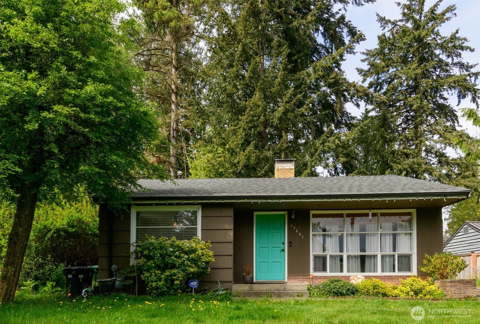 Property Photo: 17201 8th Avenue NE WA 98155
