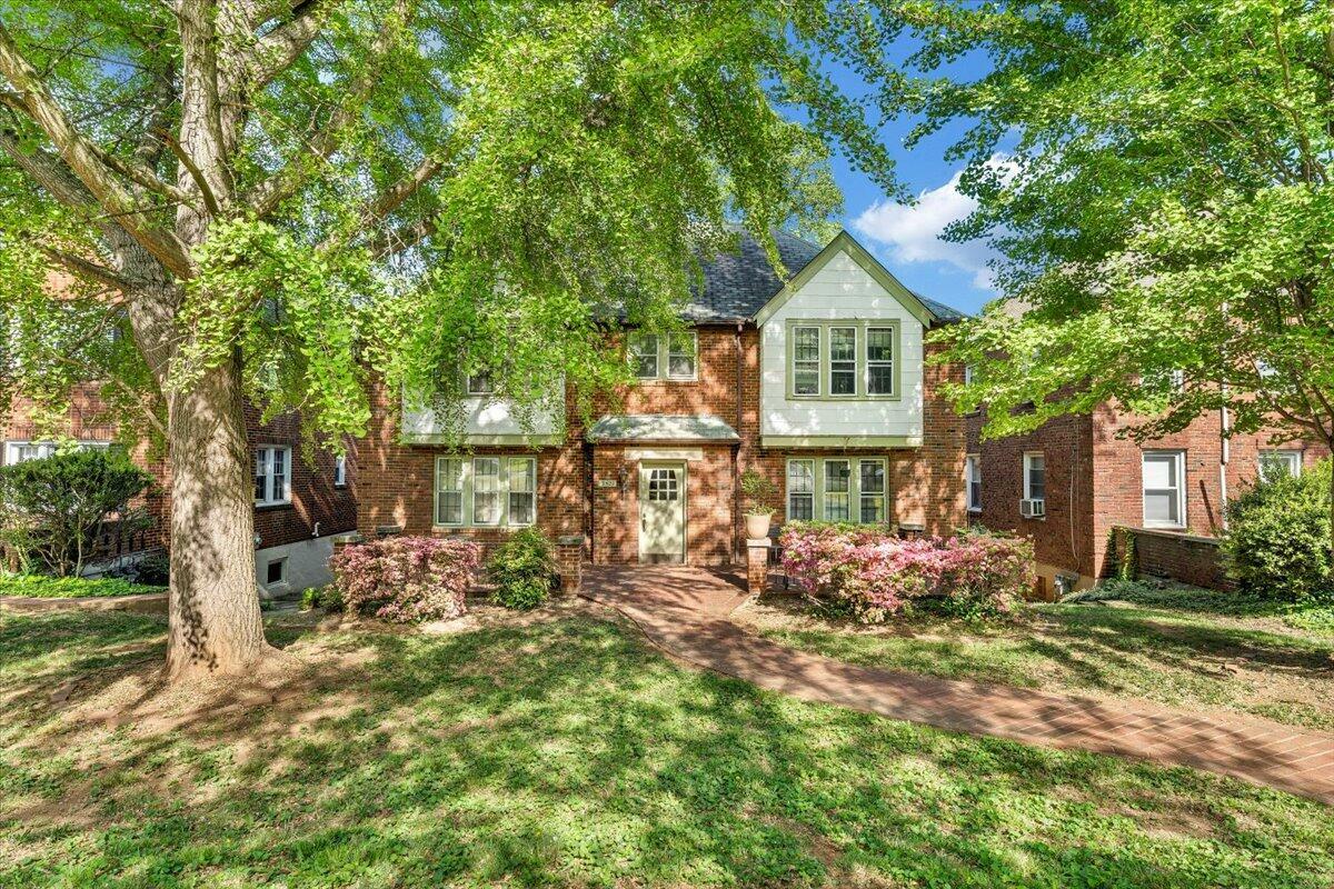 Property Photo: 2521 Longview Ave SW VA 24014
