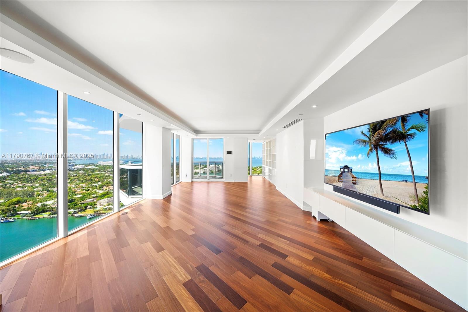 Property Photo:  4779 Collins Ave 3405  FL 33140 