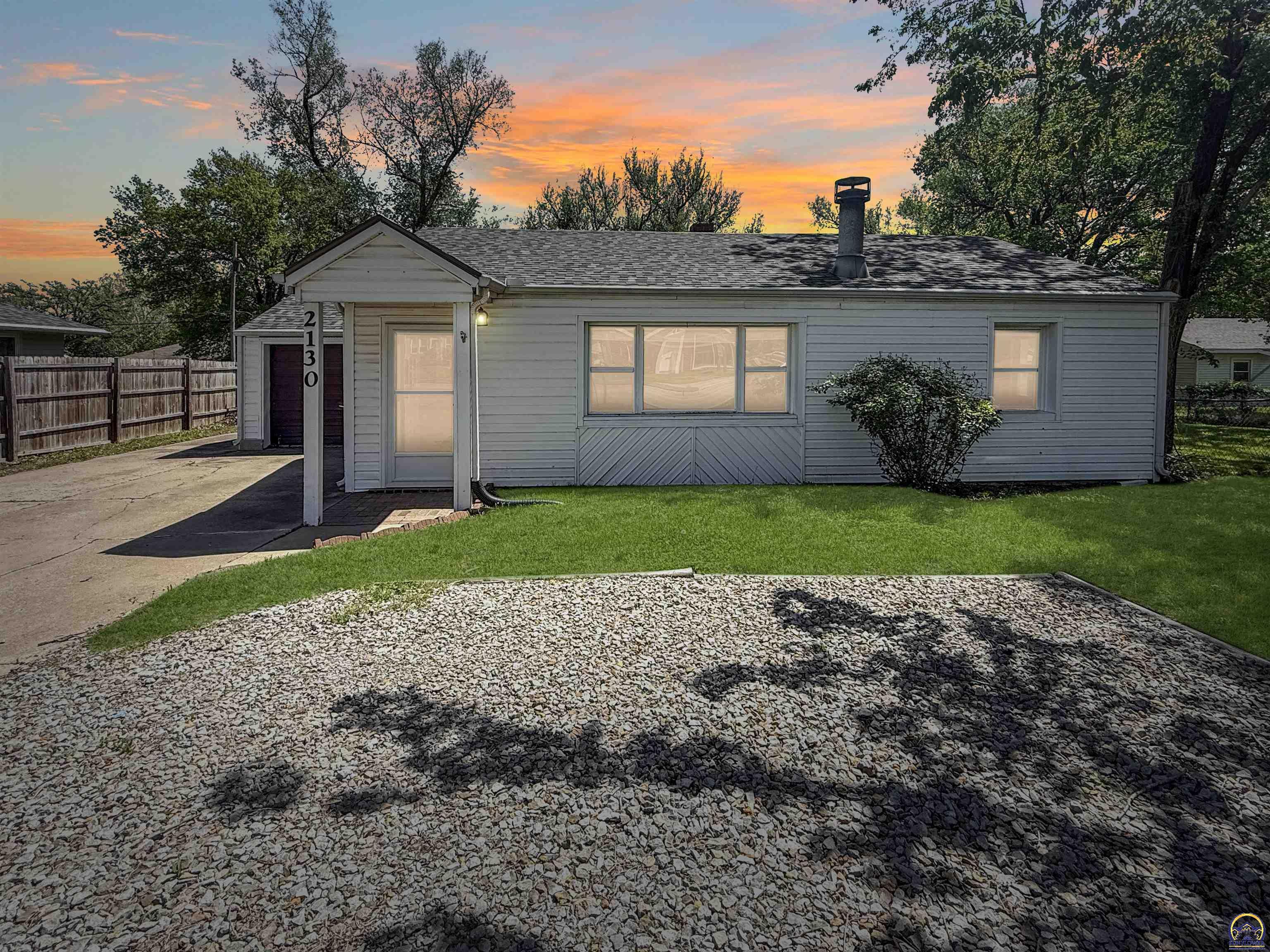 Property Photo: 2130 SE California Ave KS 66605
