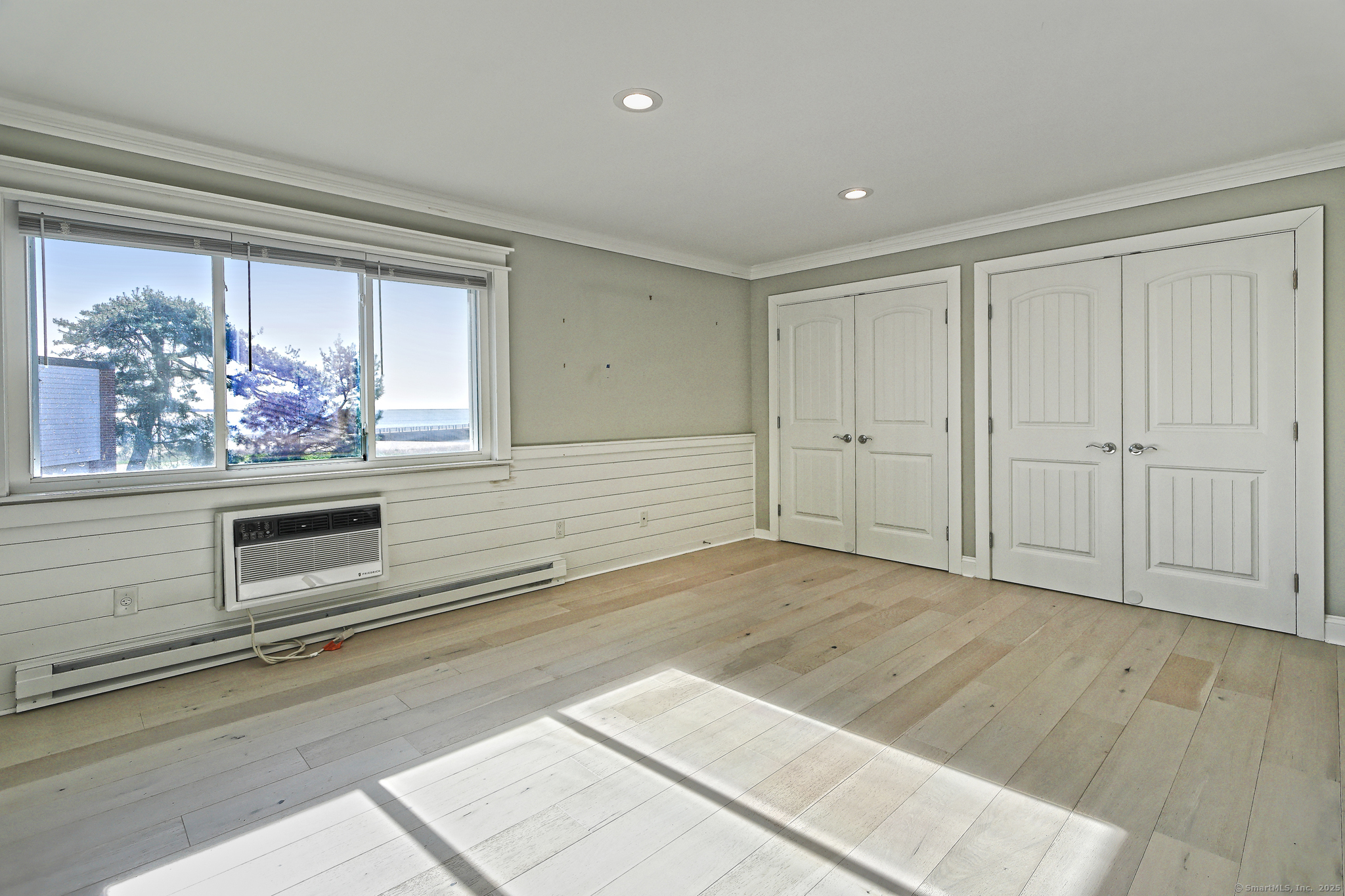 Property Photo: 179 West Walk 179 CT 06516