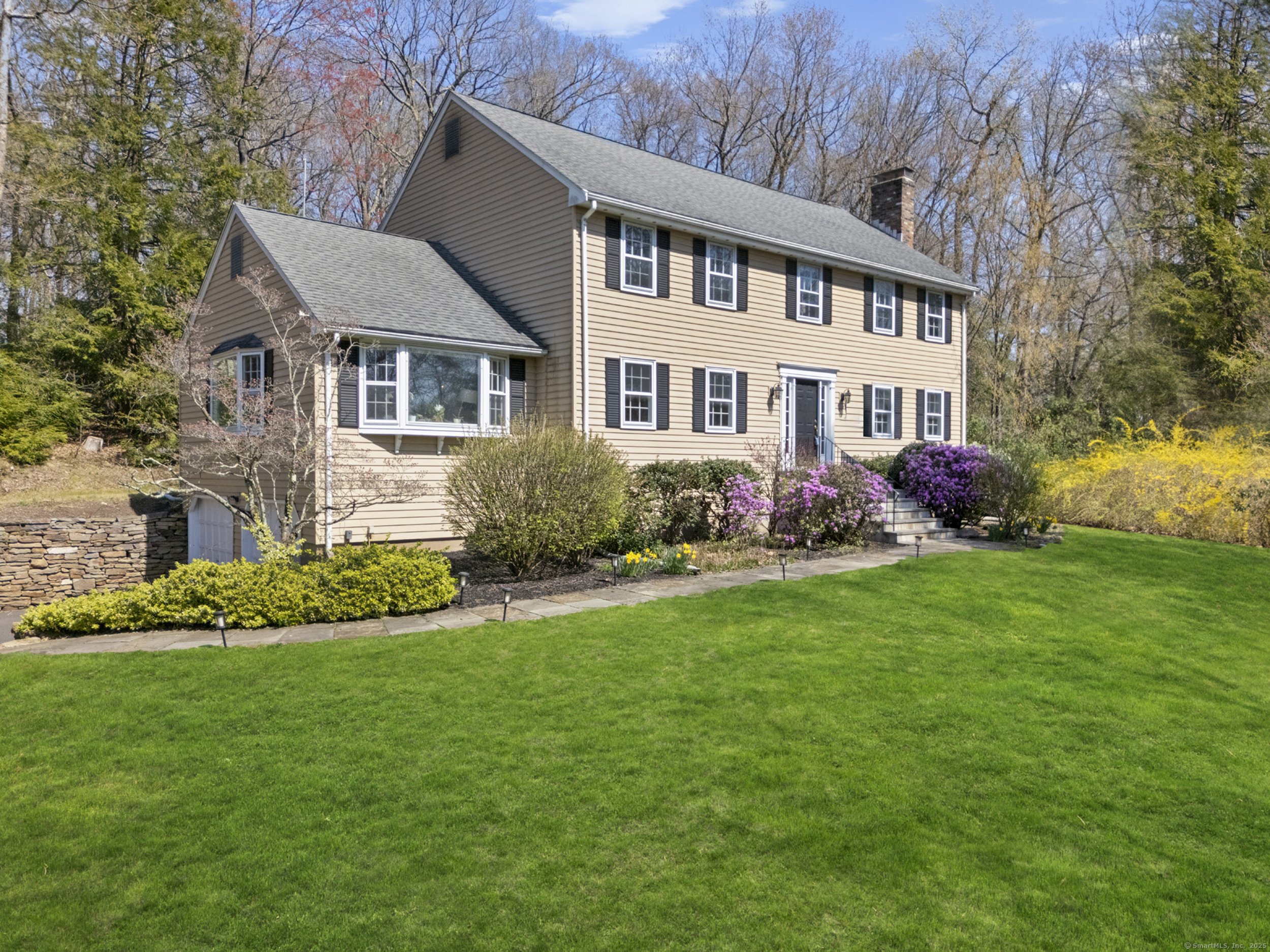 Property Photo: 18 Hammersmith CT 06001