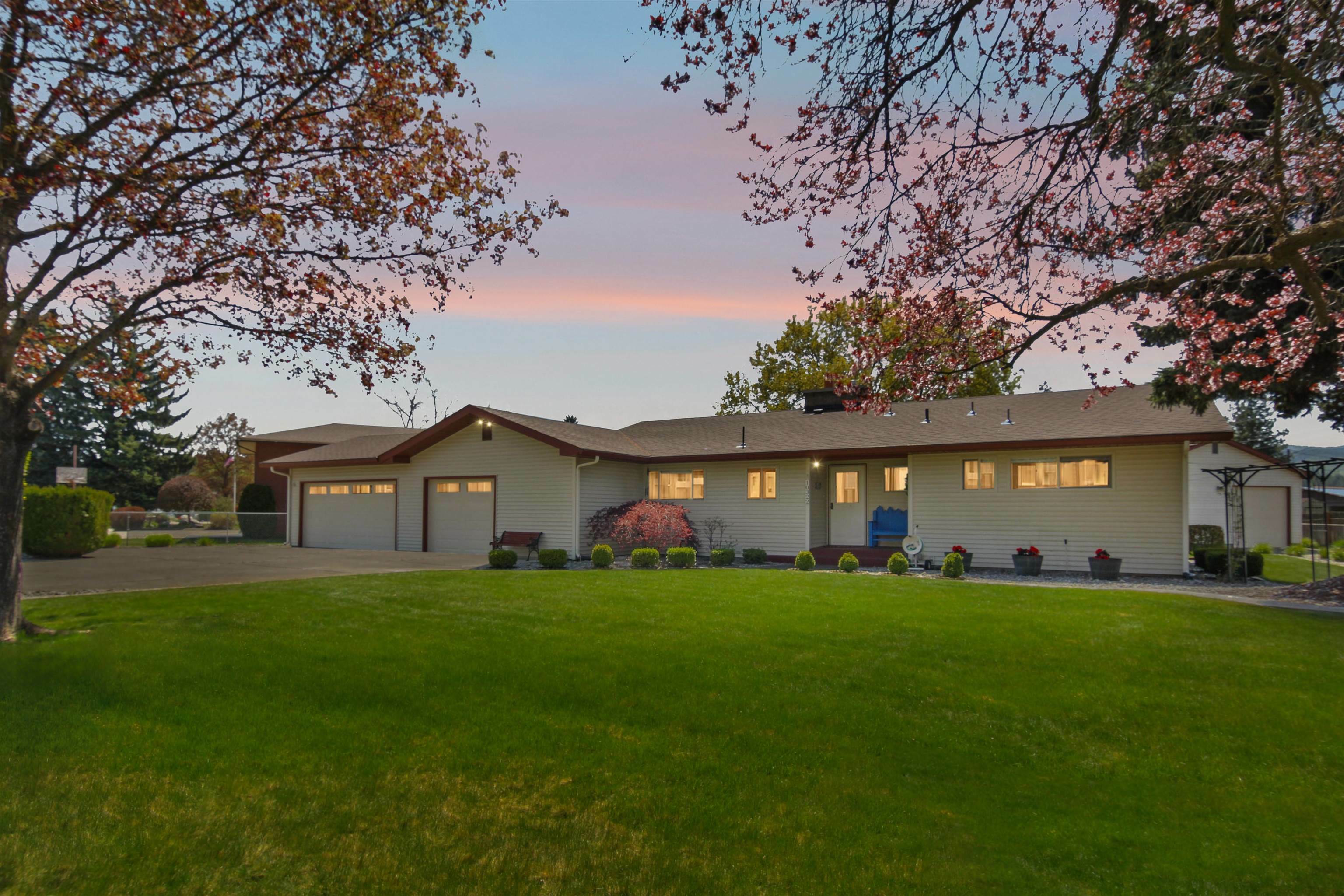Property Photo: 10322 E 26th Ave WA 99206