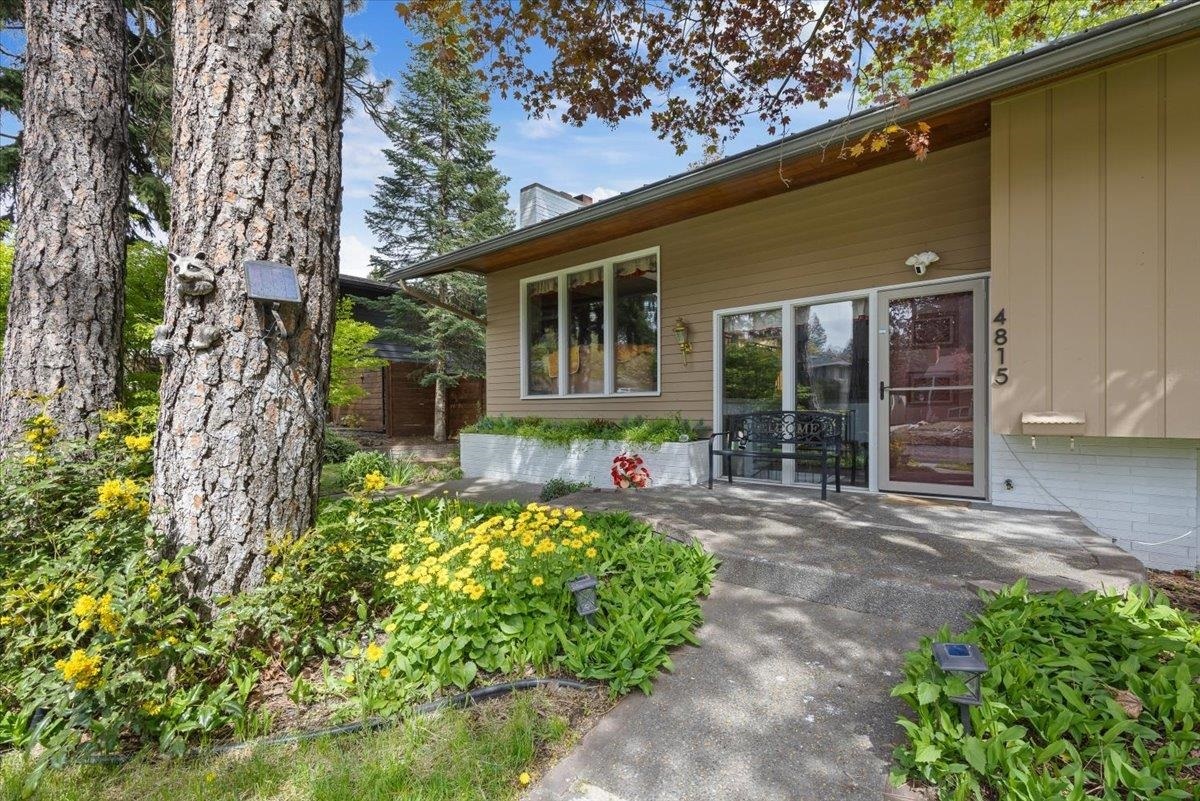 Property Photo: 4815 S Magnolia St WA 99223
