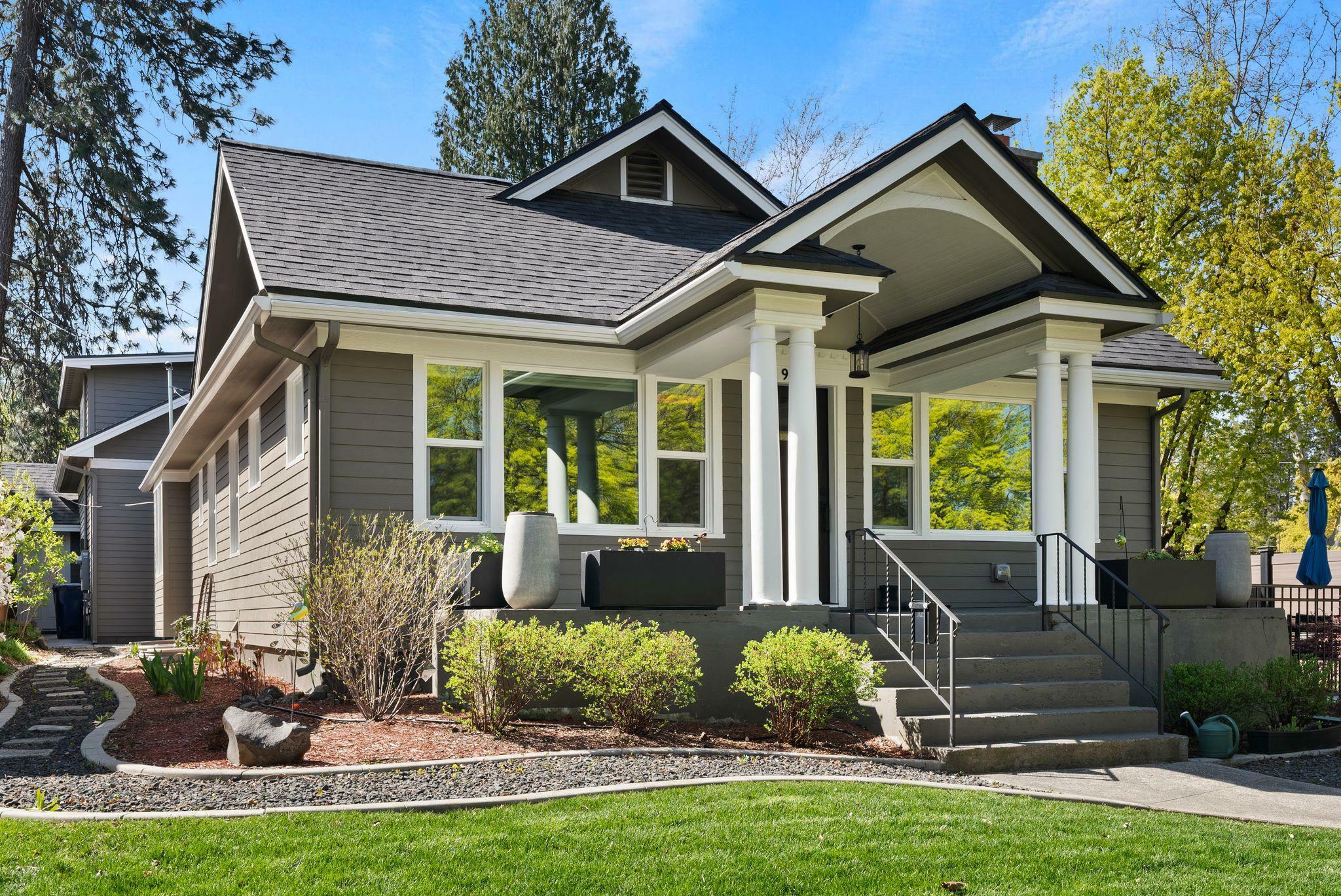 Property Photo:  929 W 24th Ave  WA 99203 