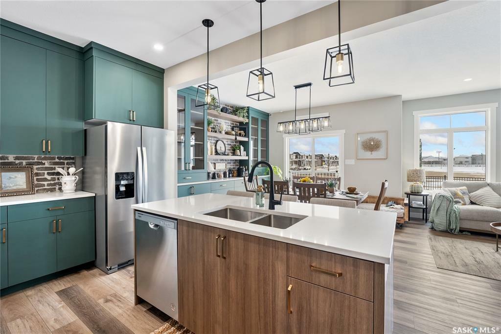Photo de la propriété: 3052 Dumont Way SK S4V 3Z3