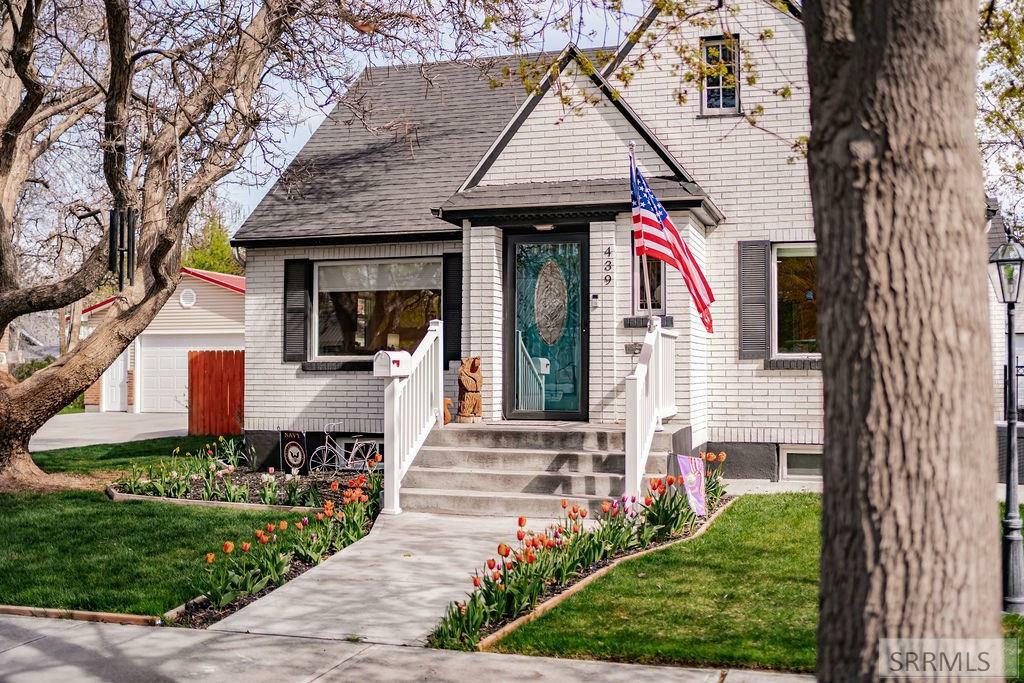 Property Photo: 439 E 13th Street ID 83401