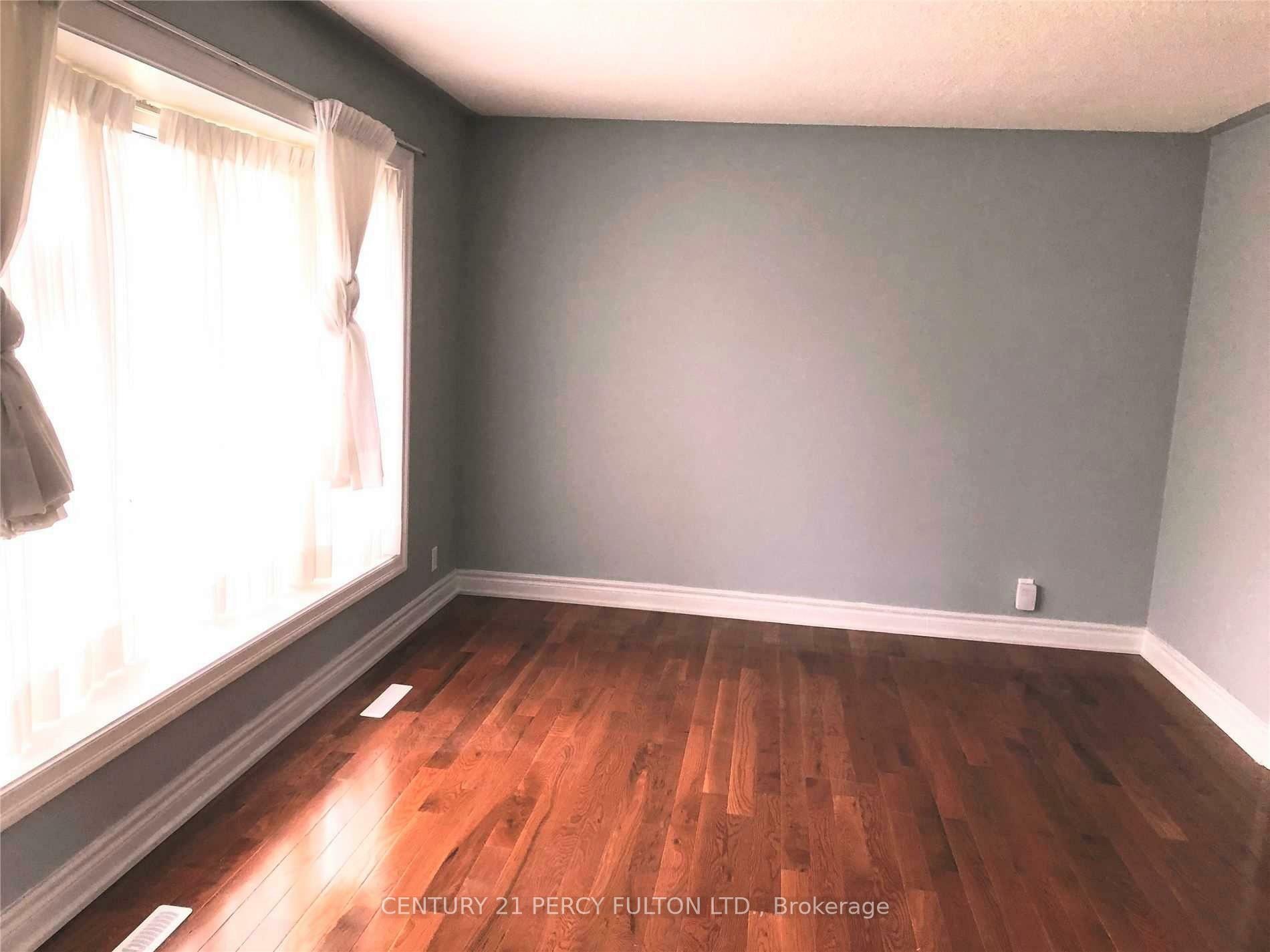 Property Photo: 246 Baldwin Street ON L1H 6H4