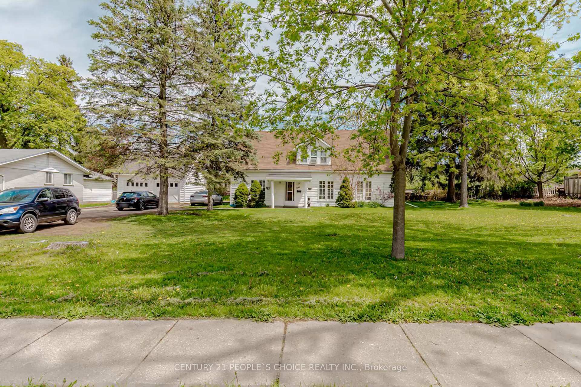 Property Photo:  1701 King Street E  ON N3H 3R6 
