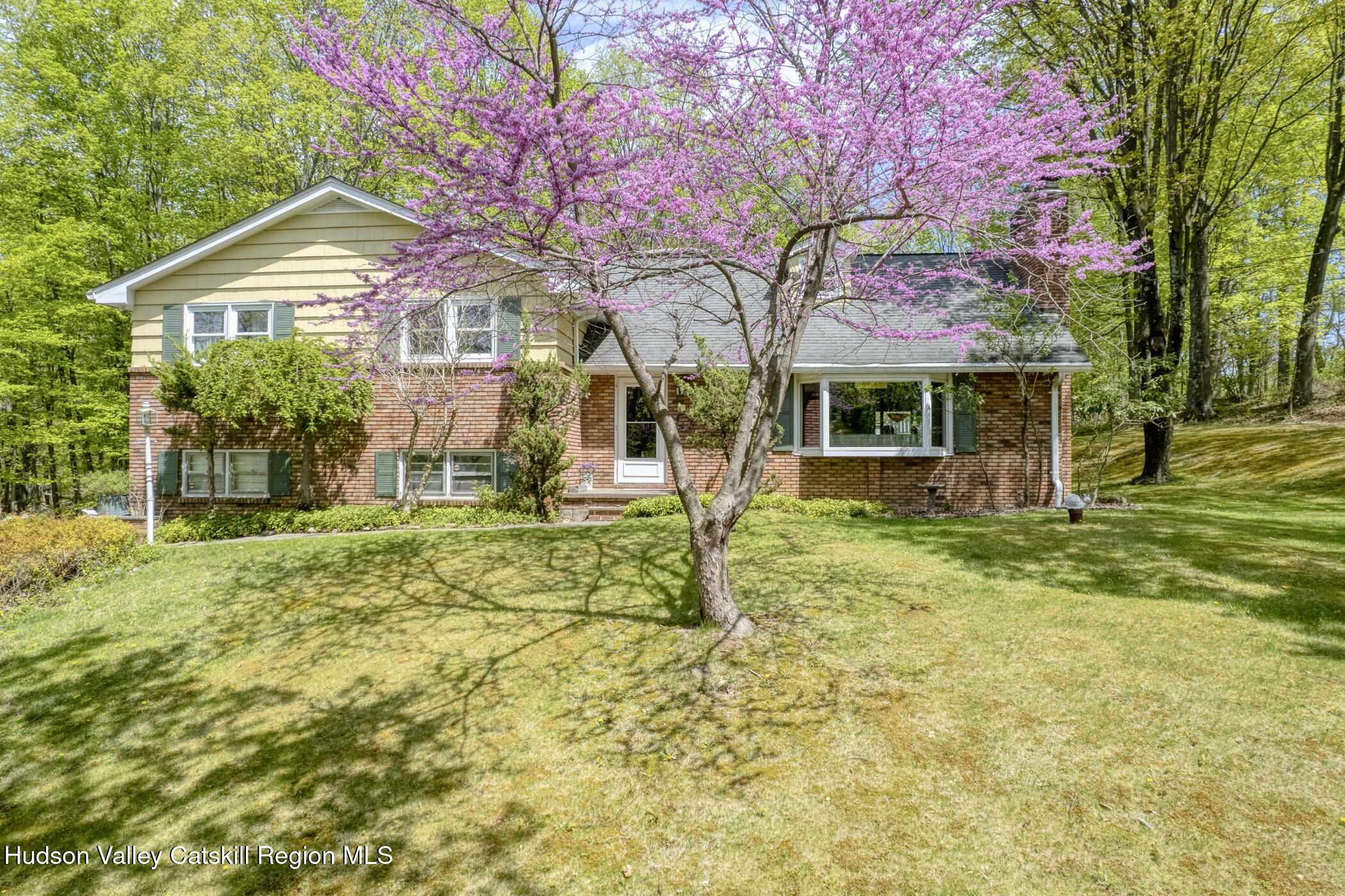 Property Photo:  152 Flower  NY 12401 