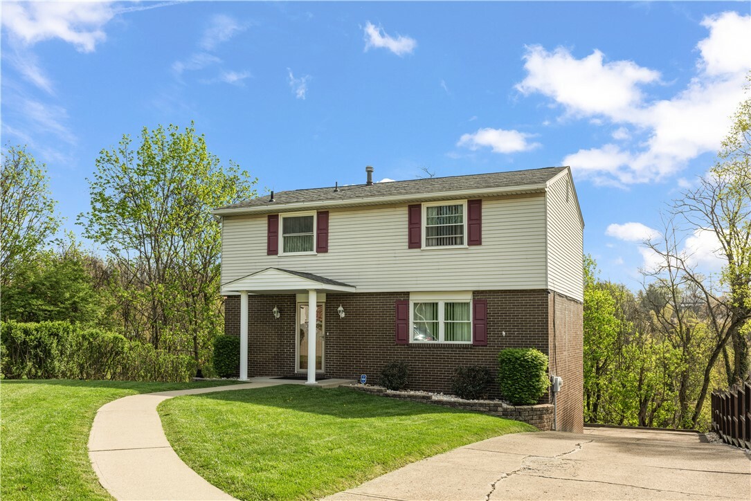 Property Photo: 713 Blueberry St PA 15122