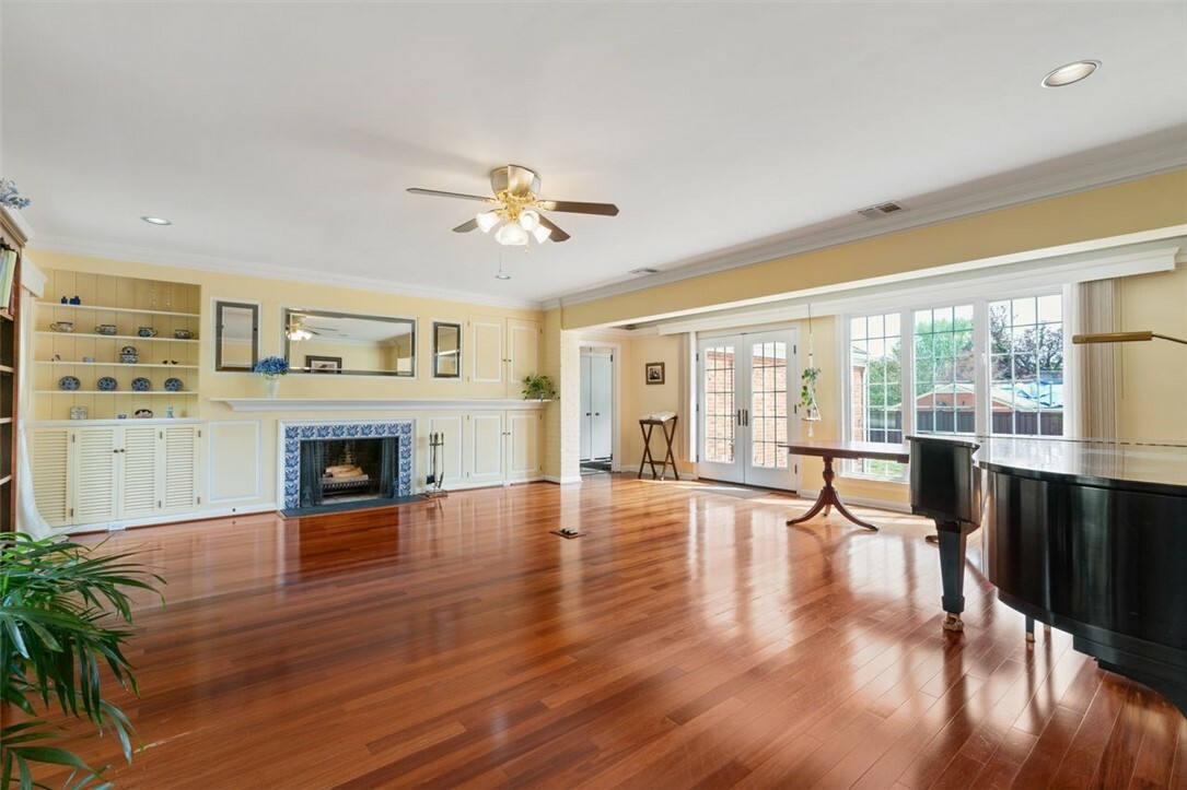 Property Photo: 861 Weldon St PA 15650