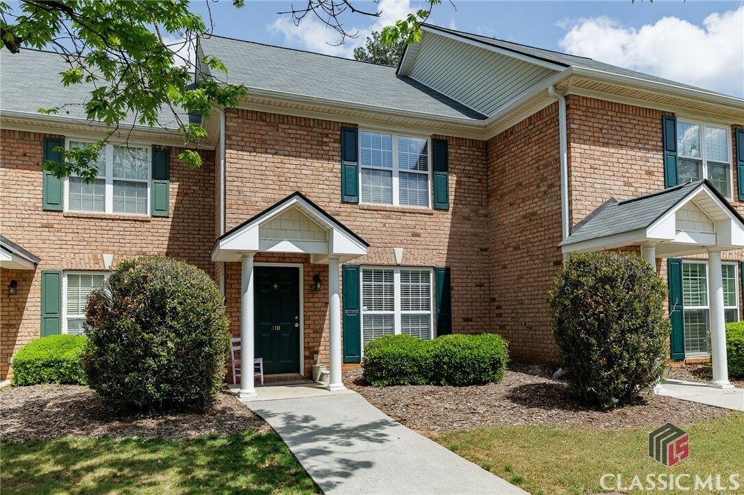 Property Photo: 410 Logmont Trace 14 GA 30606