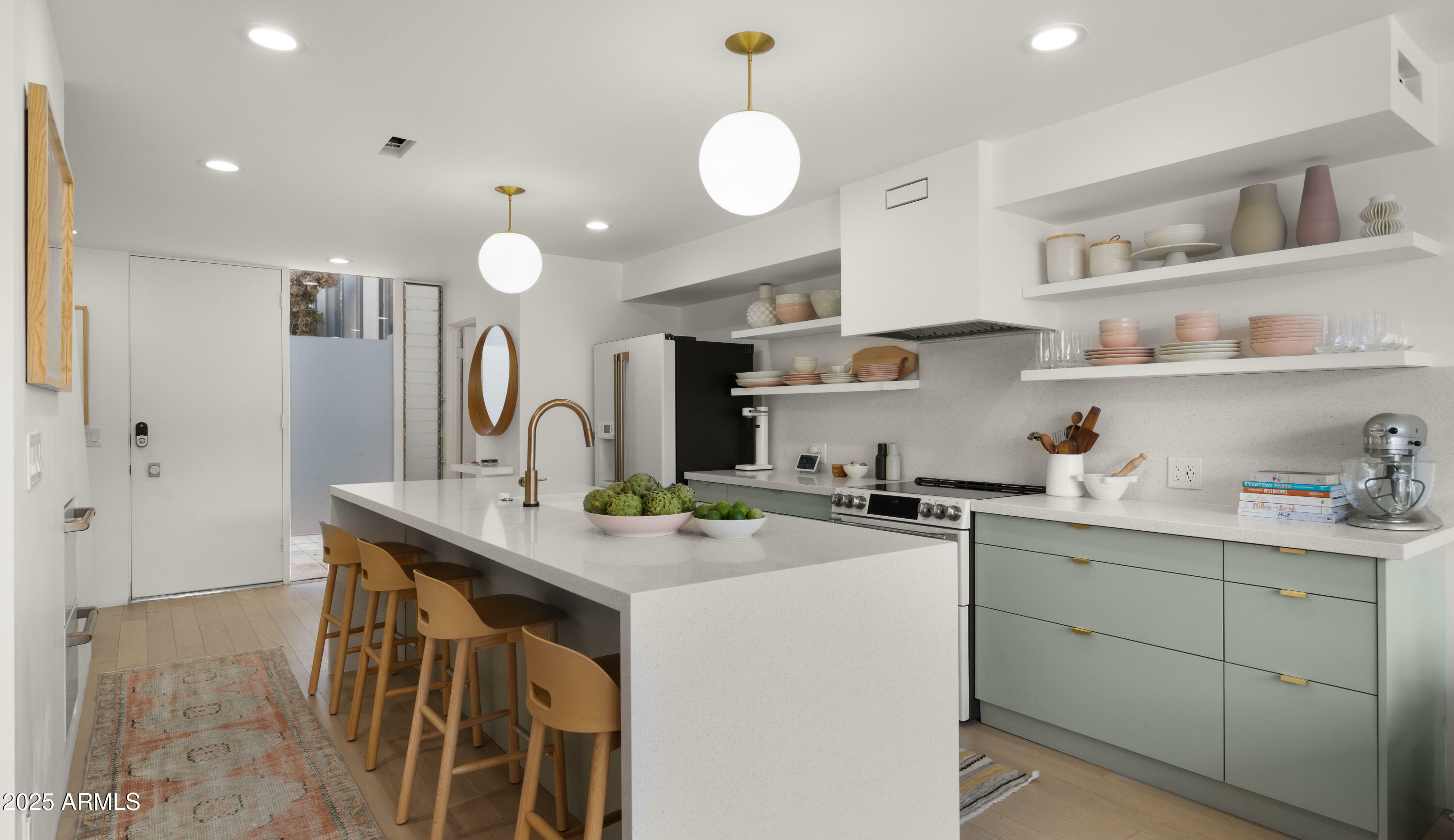 Property Photo: 4411 N 40th Street 40 AZ 85018