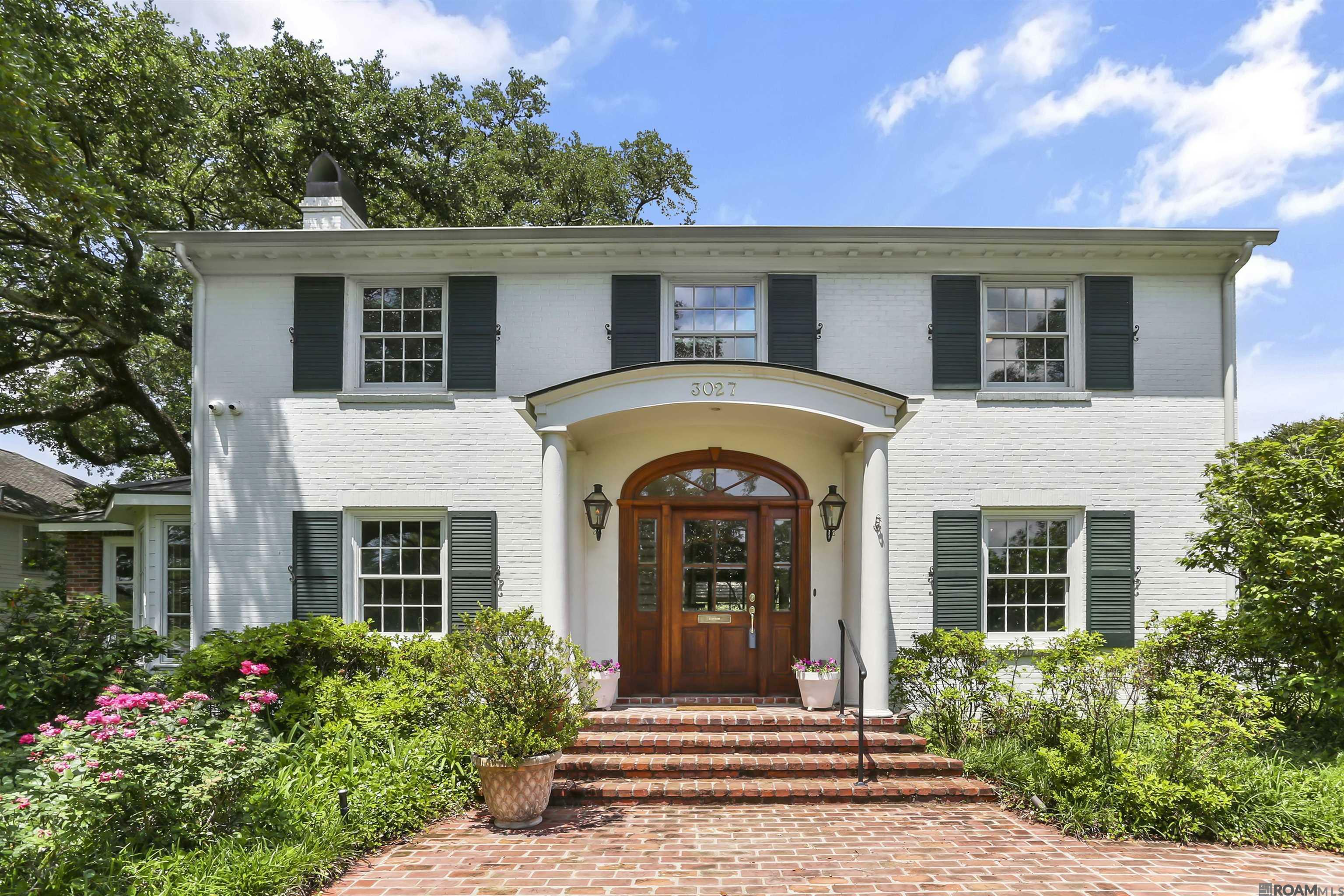 Property Photo: 3027 E Lakeshore Dr LA 70808