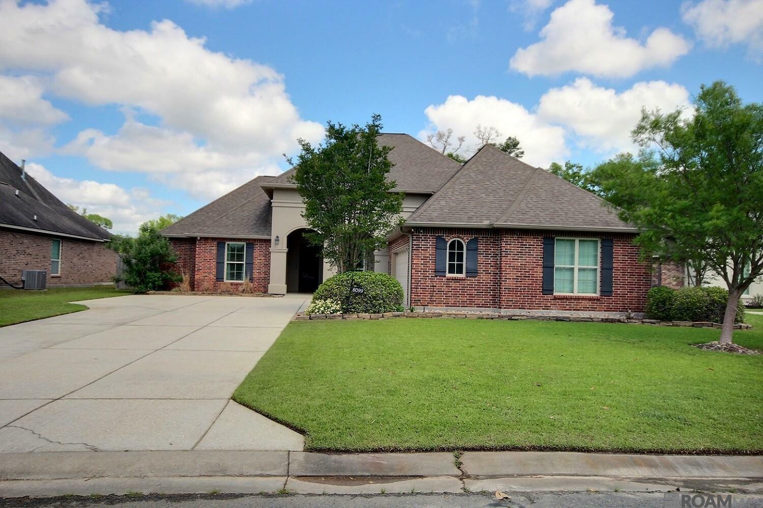 Property Photo: 8099 Glacier Bay Dr LA 70726