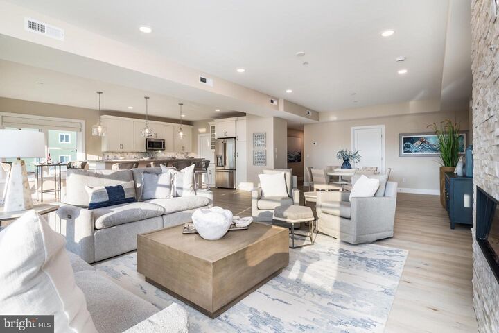 Property Photo:  1505 St Louis Avenue S 202  MD 21842 