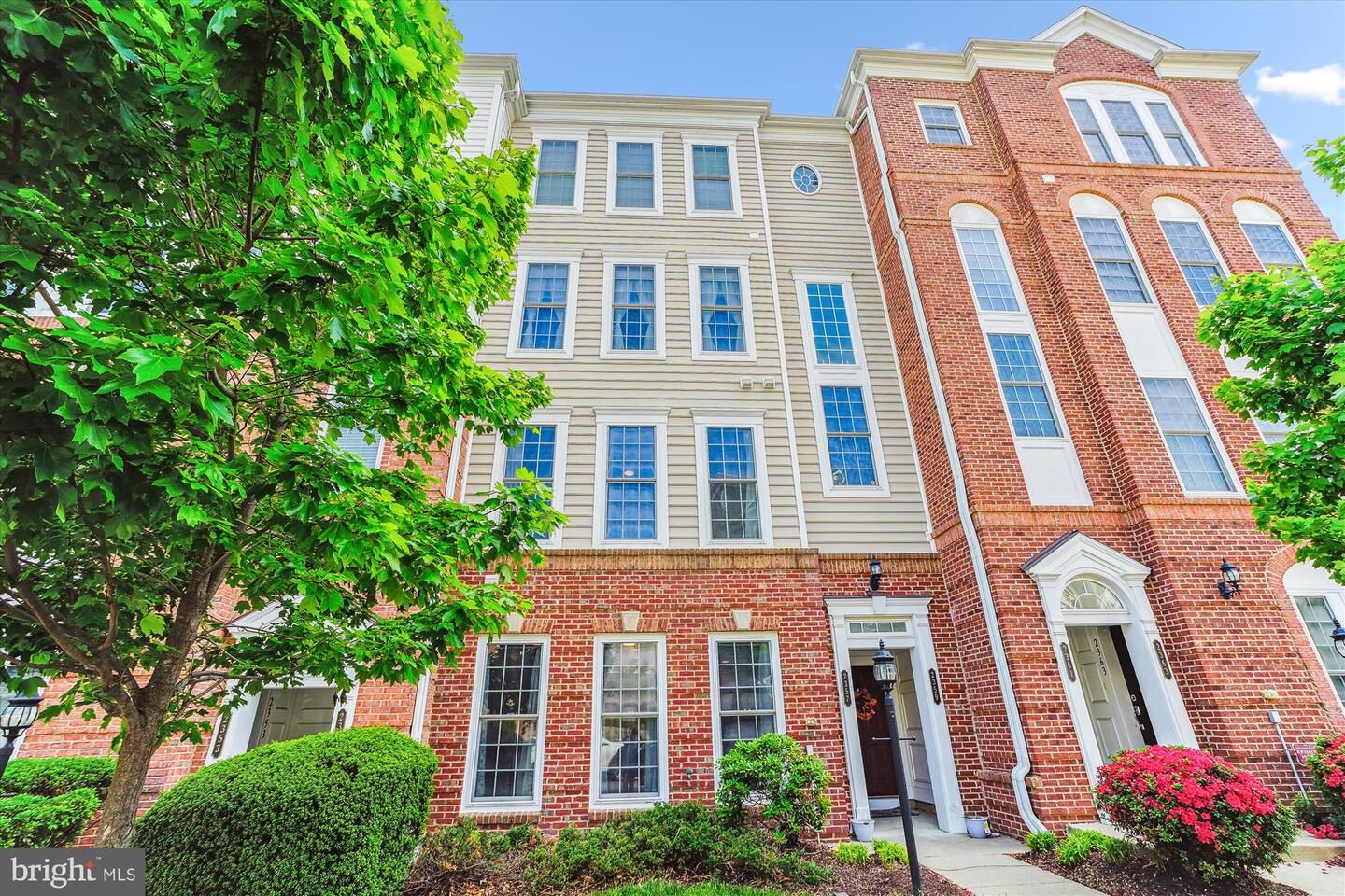 Property Photo:  2357 Brookmoor Lane  VA 22191 