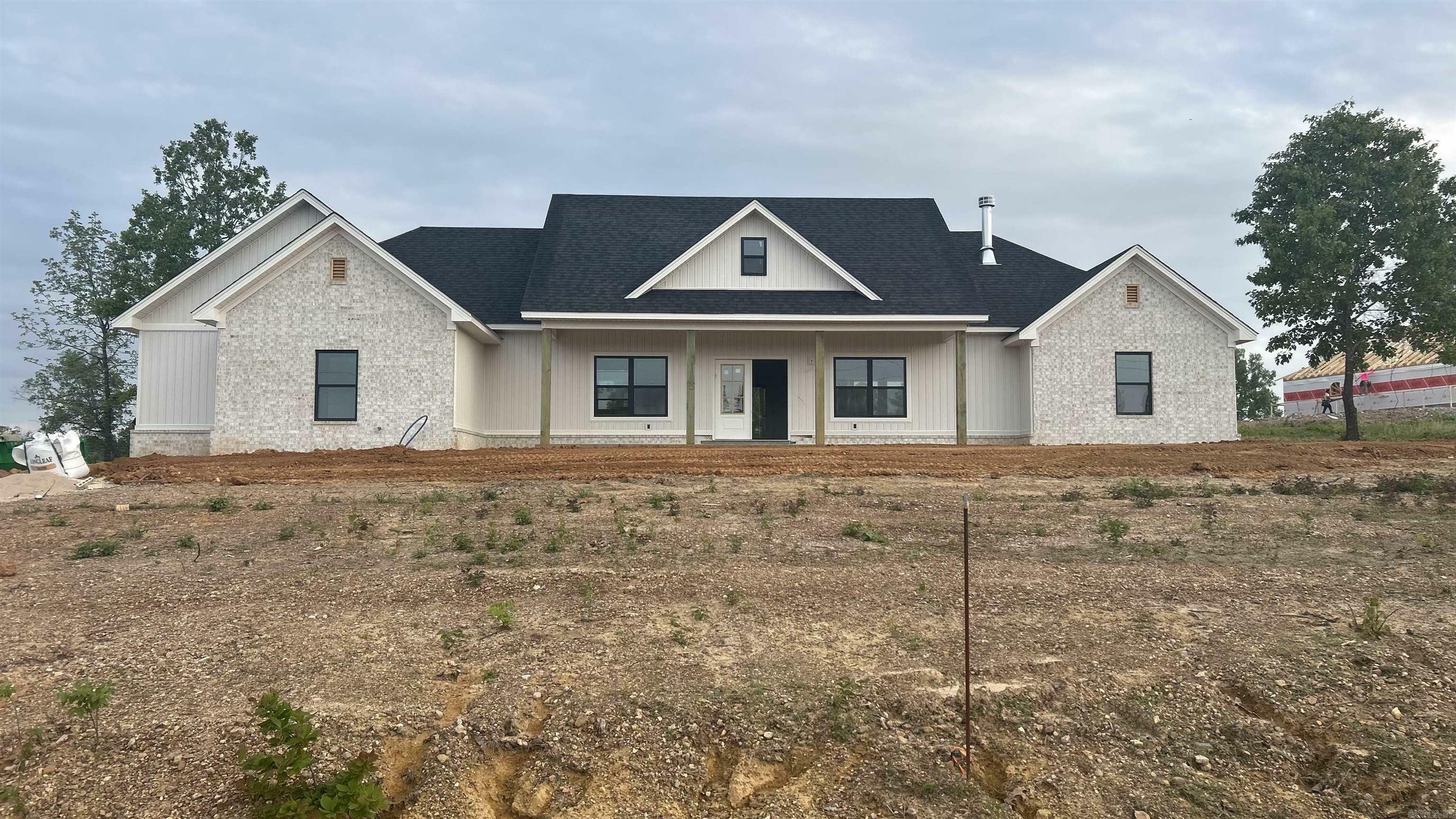 Property Photo: 9064 Creek View AR 72011