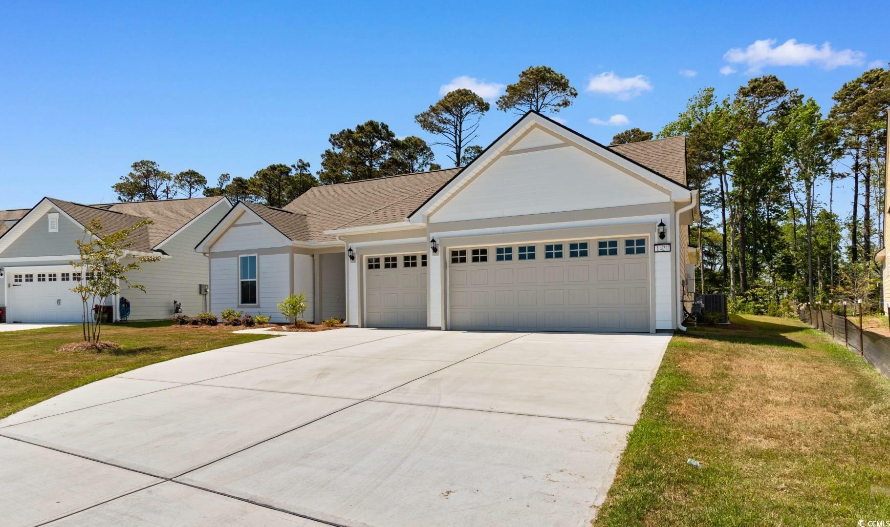 Property Photo: 1421 Crested Iris Way SC 29582