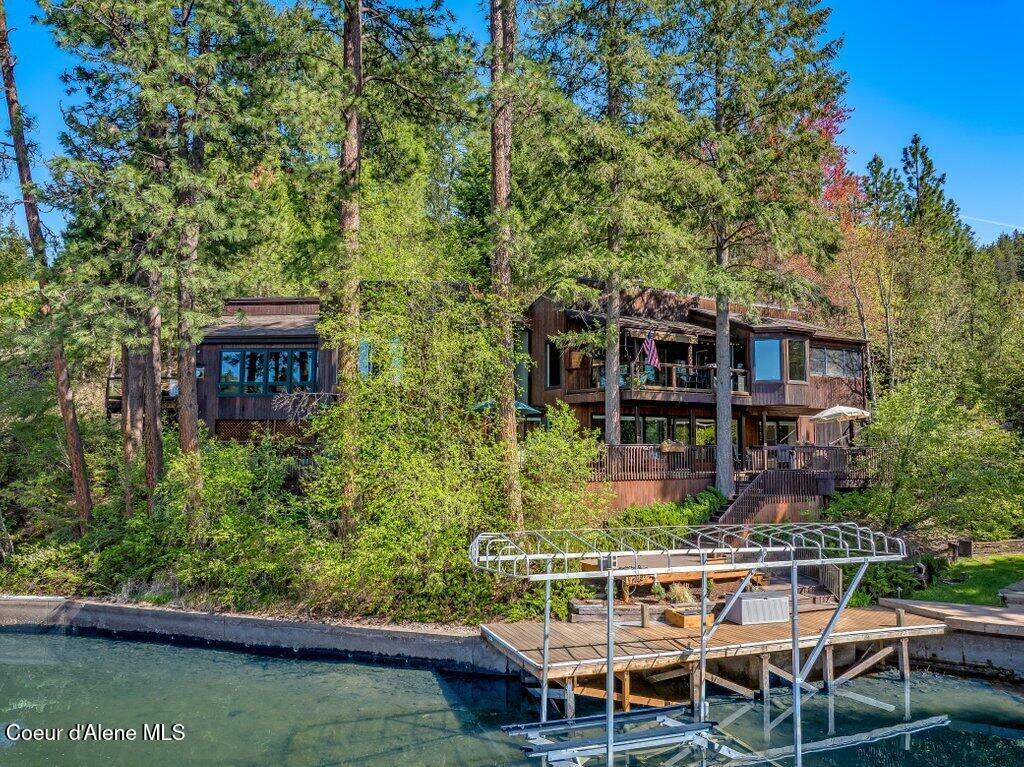 Property Photo: 7225 W Otter Bay Rd ID 83814