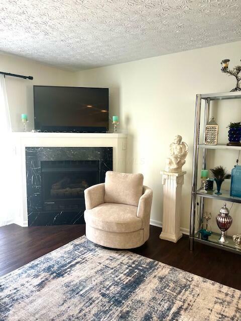 Property Photo:  4708 Parrau Drive  OH 43228 