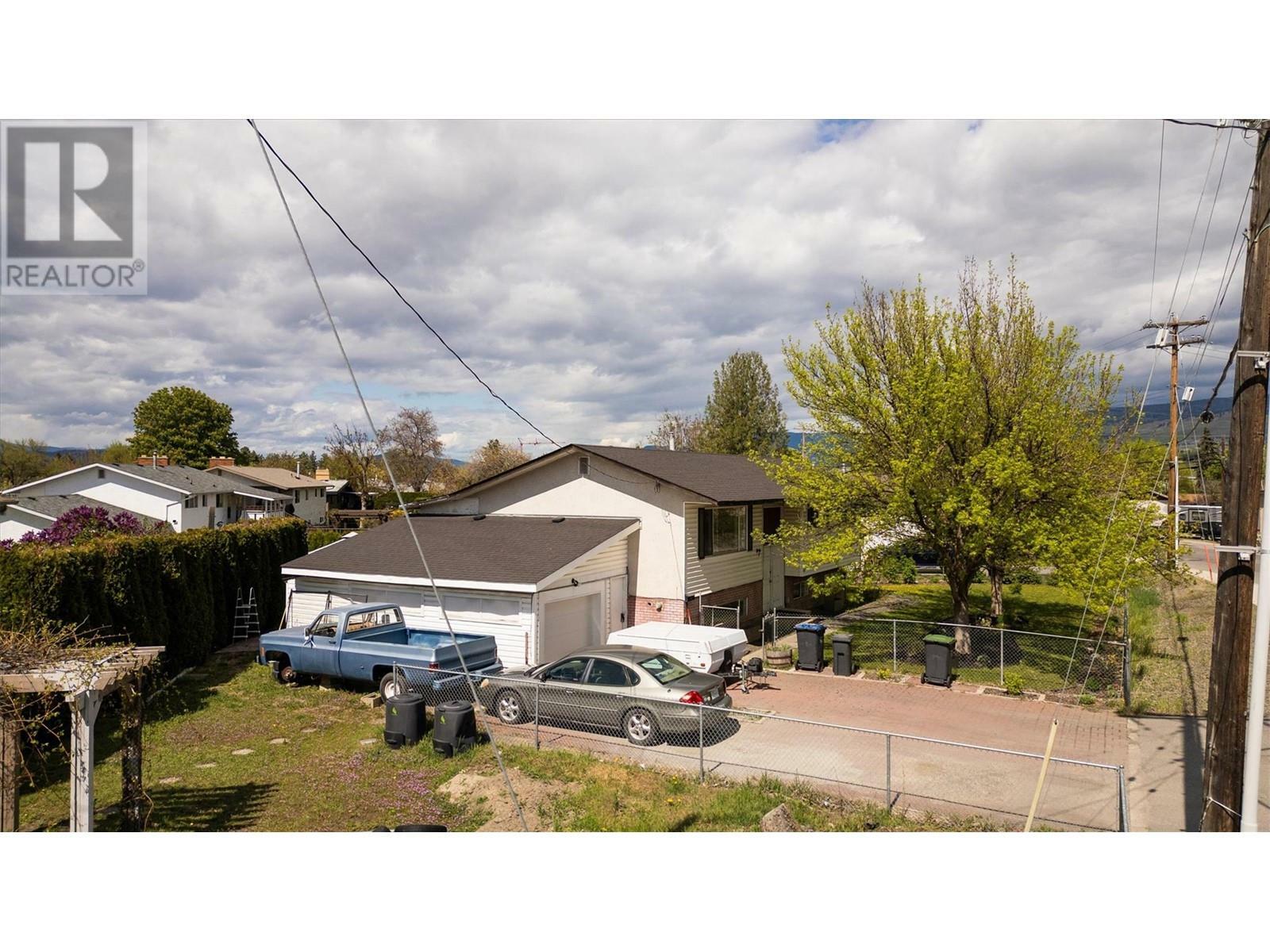 Property Photo: 620 Rutland S Road BC V1X 3W1