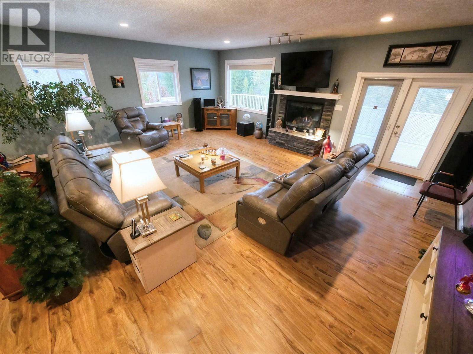 Property Photo: 3781 Williston Road BC V1L 4Y4