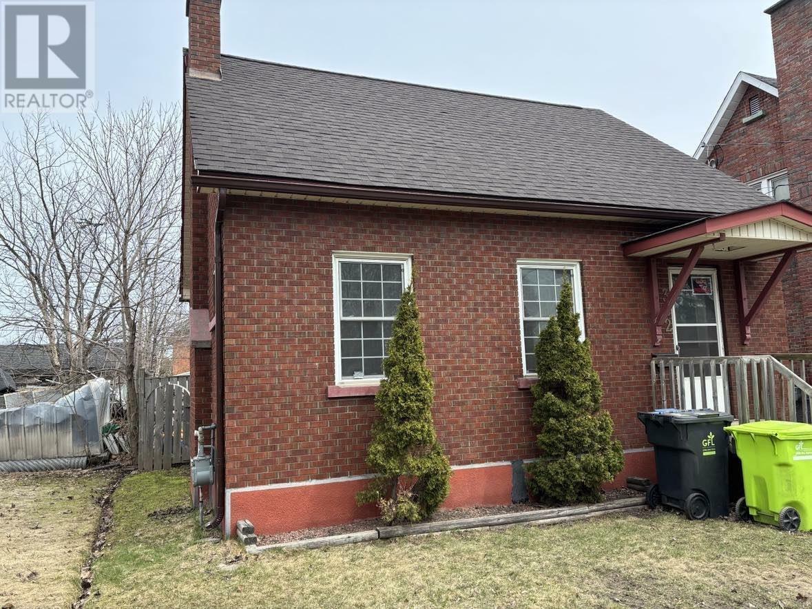 Property Photo: 302 Sixth Ave ON P6C 4K8