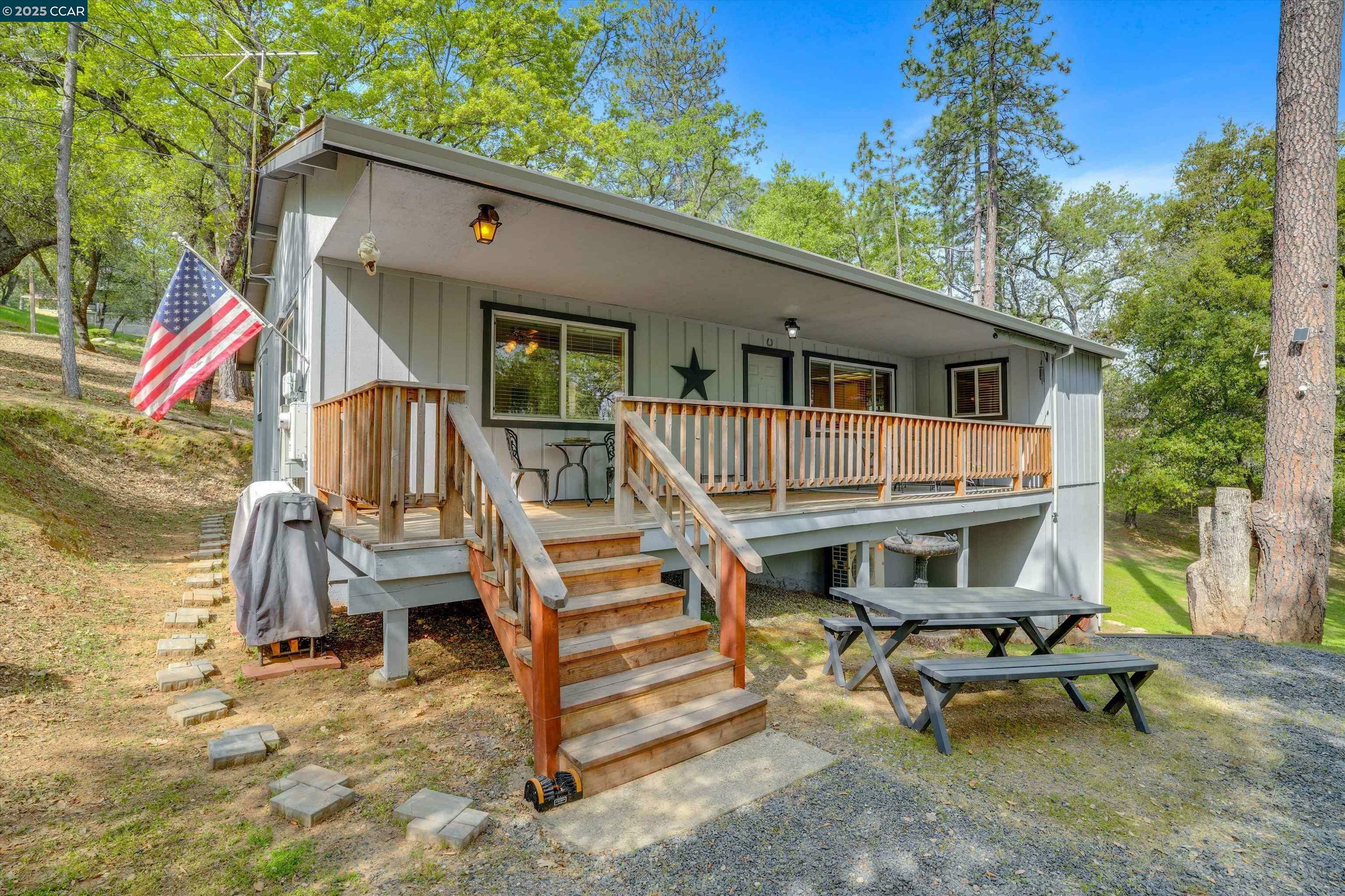 Property Photo:  18996 Digger Pine St  CA 95321 