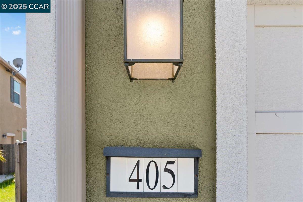 Property Photo: 405 Avanti Way CA 94561