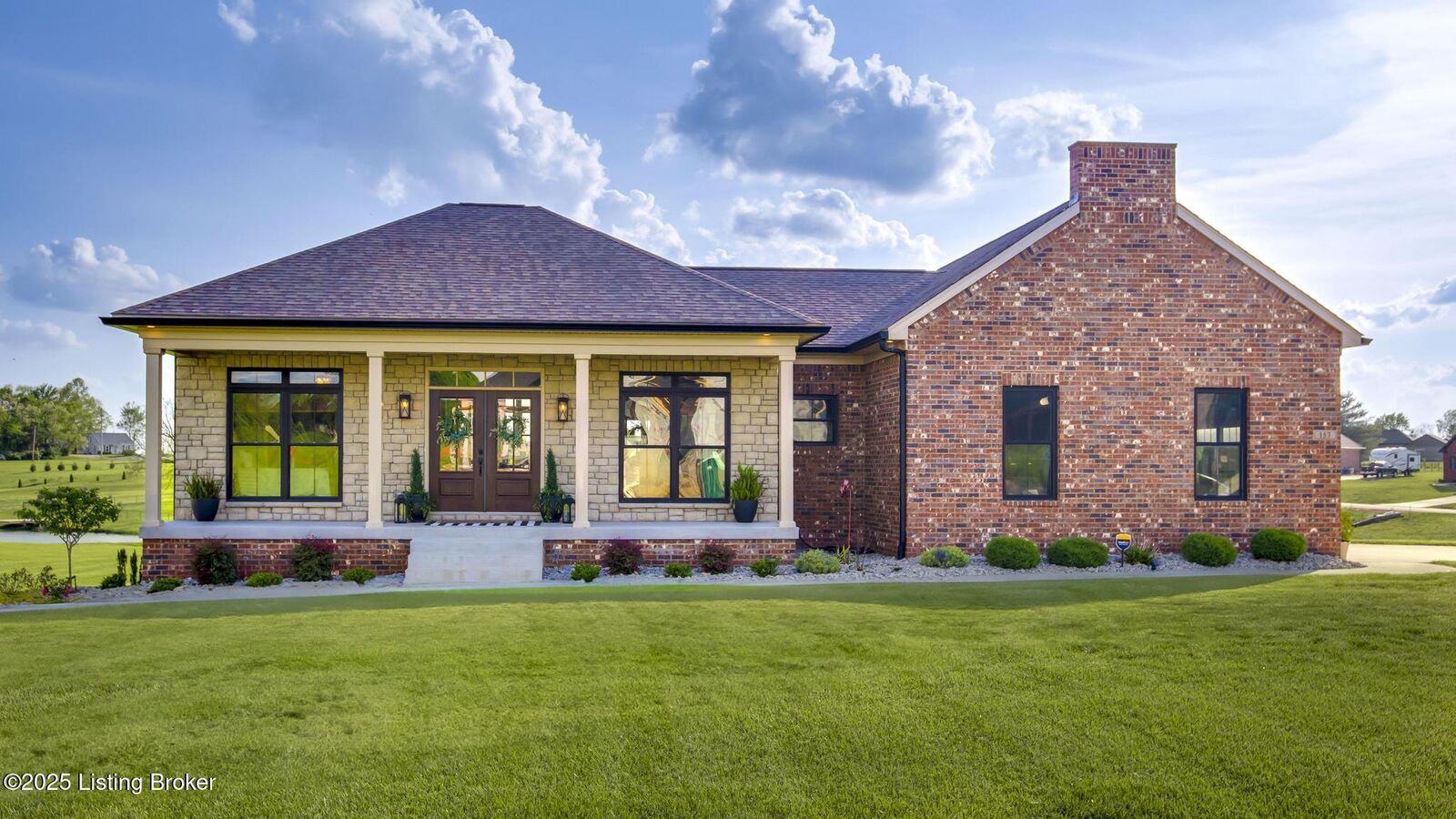 Property Photo:  157 Tommy Ct  KY 40165 