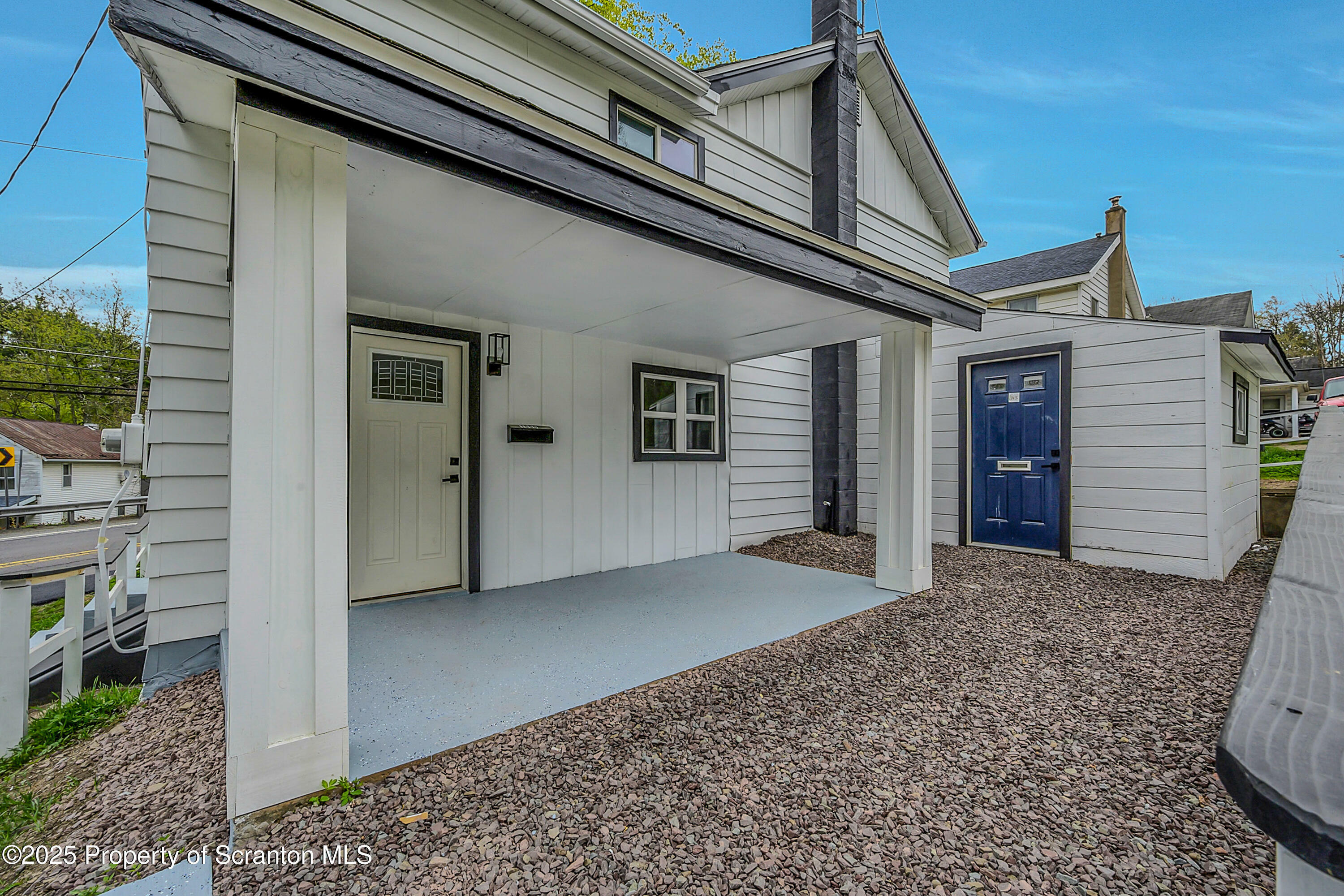Property Photo:  1550 SR 307  PA 18414 