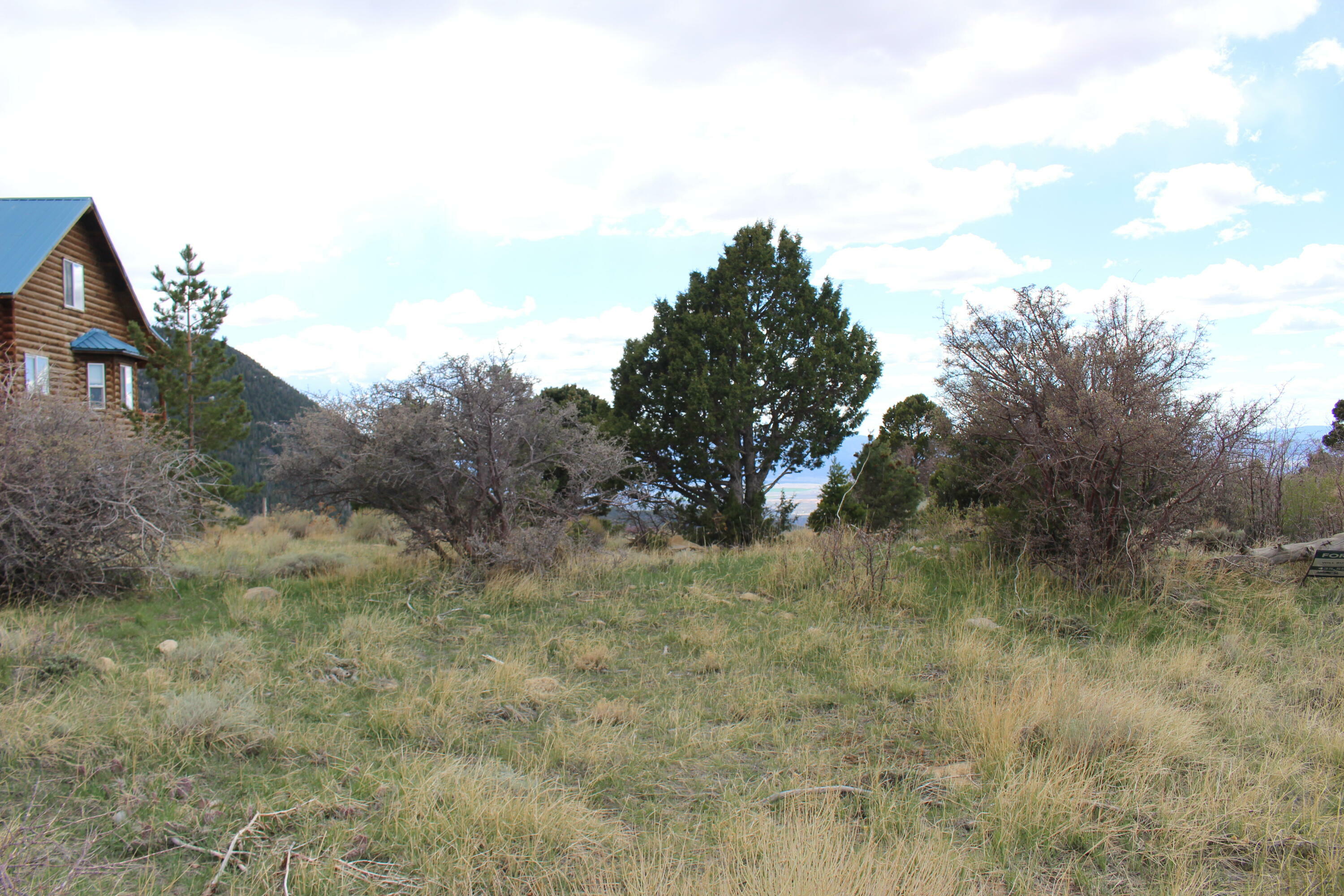 Property Photo: 1133 E Mountain View Cir UT 84720