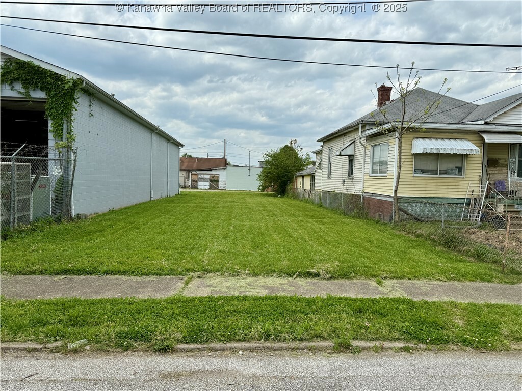 Property Photo: 405 11th Street WV 25064