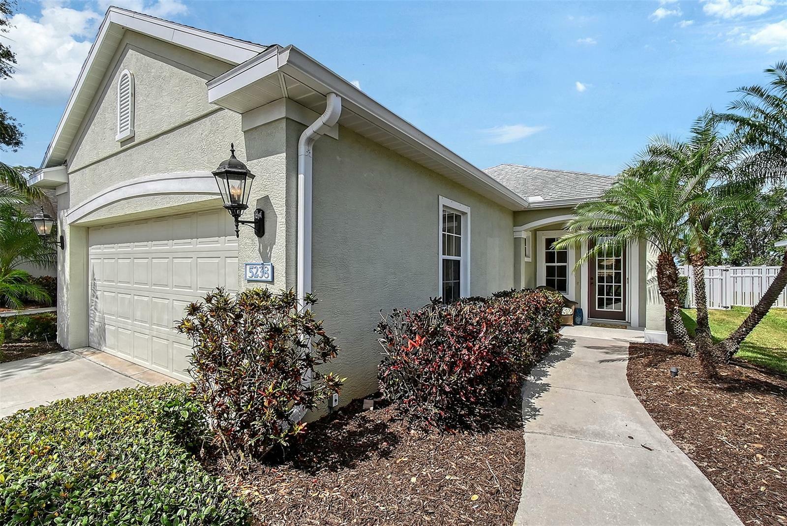 Property Photo: 5238 Aqua Breeze Drive FL 34208