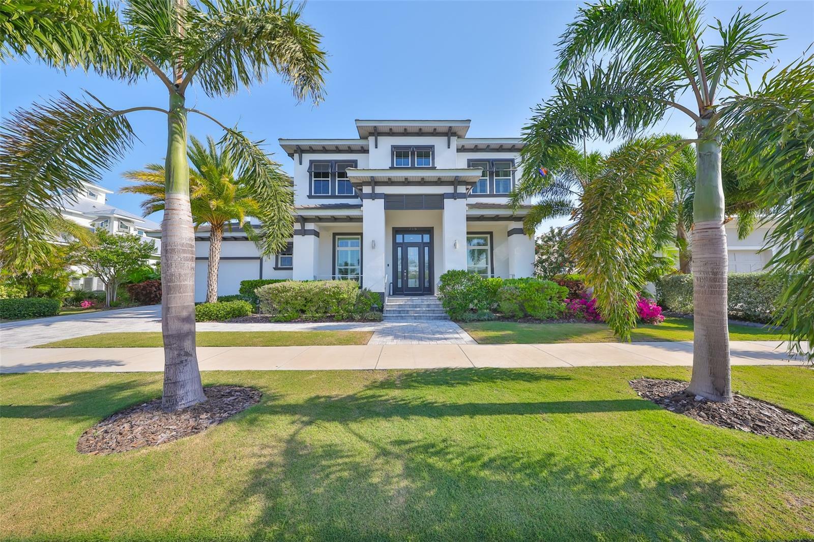 Property Photo: 715 Pinckney Drive FL 33572