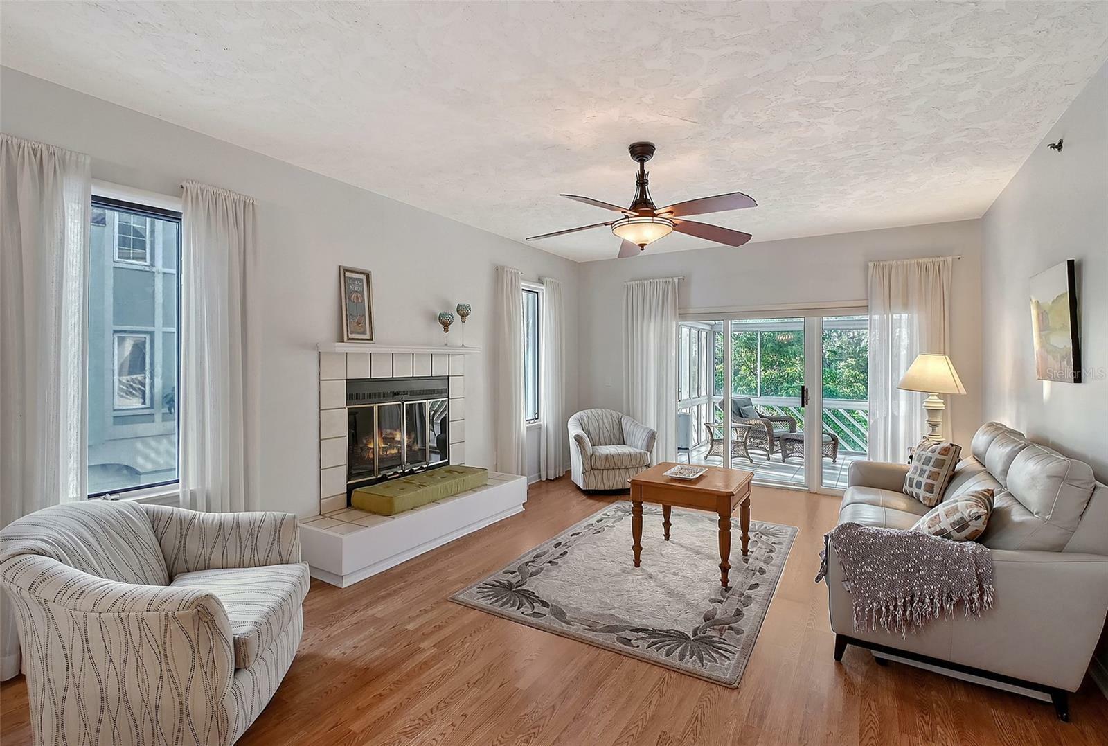 Property Photo: 111 Tidy Island Boulevard 111 FL 34210