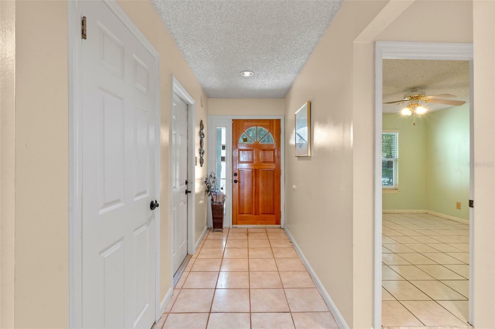 Property Photo: 903 Belle Oak Drive FL 34748