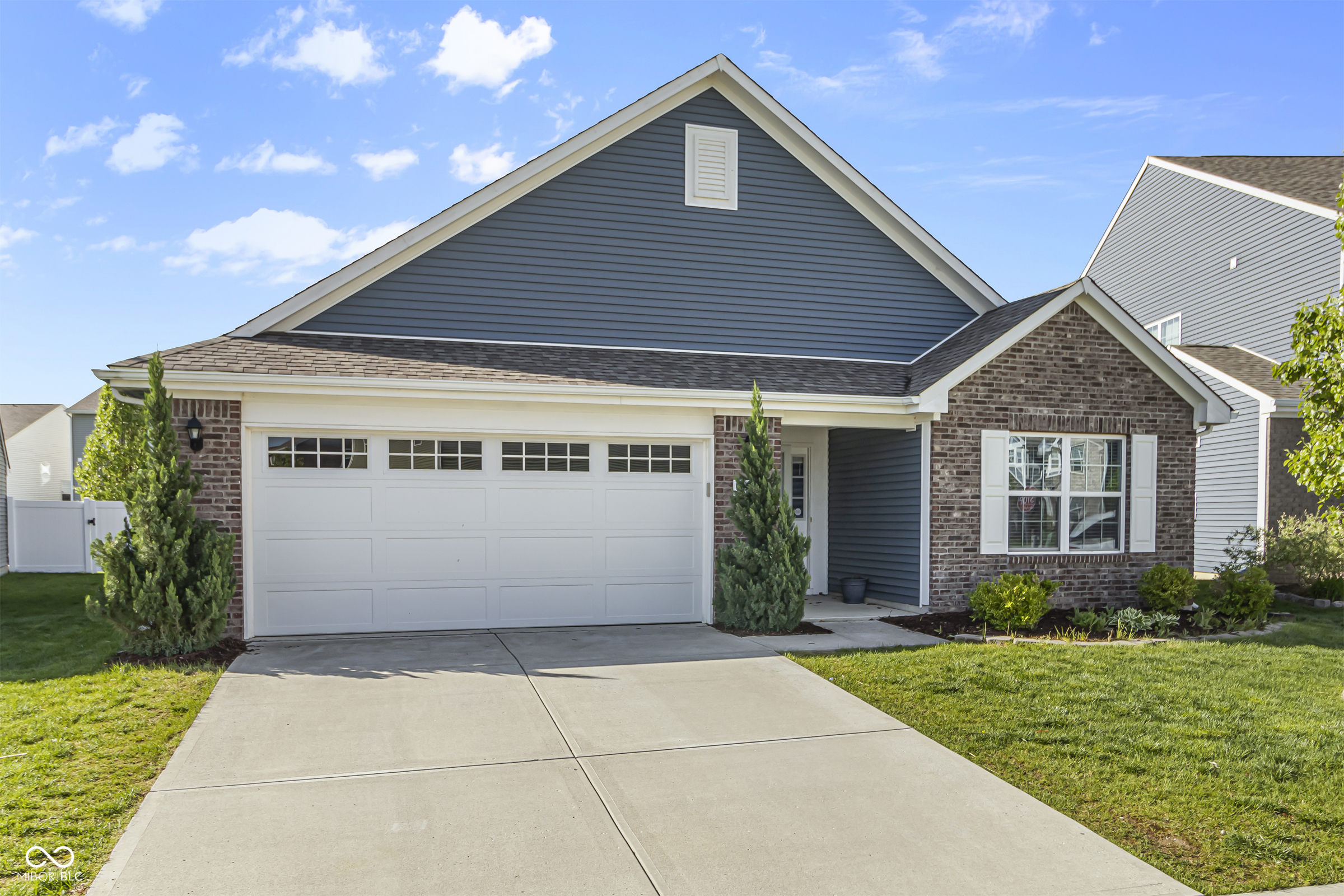 Property Photo: 5465 Tanglewood Lane IN 46075
