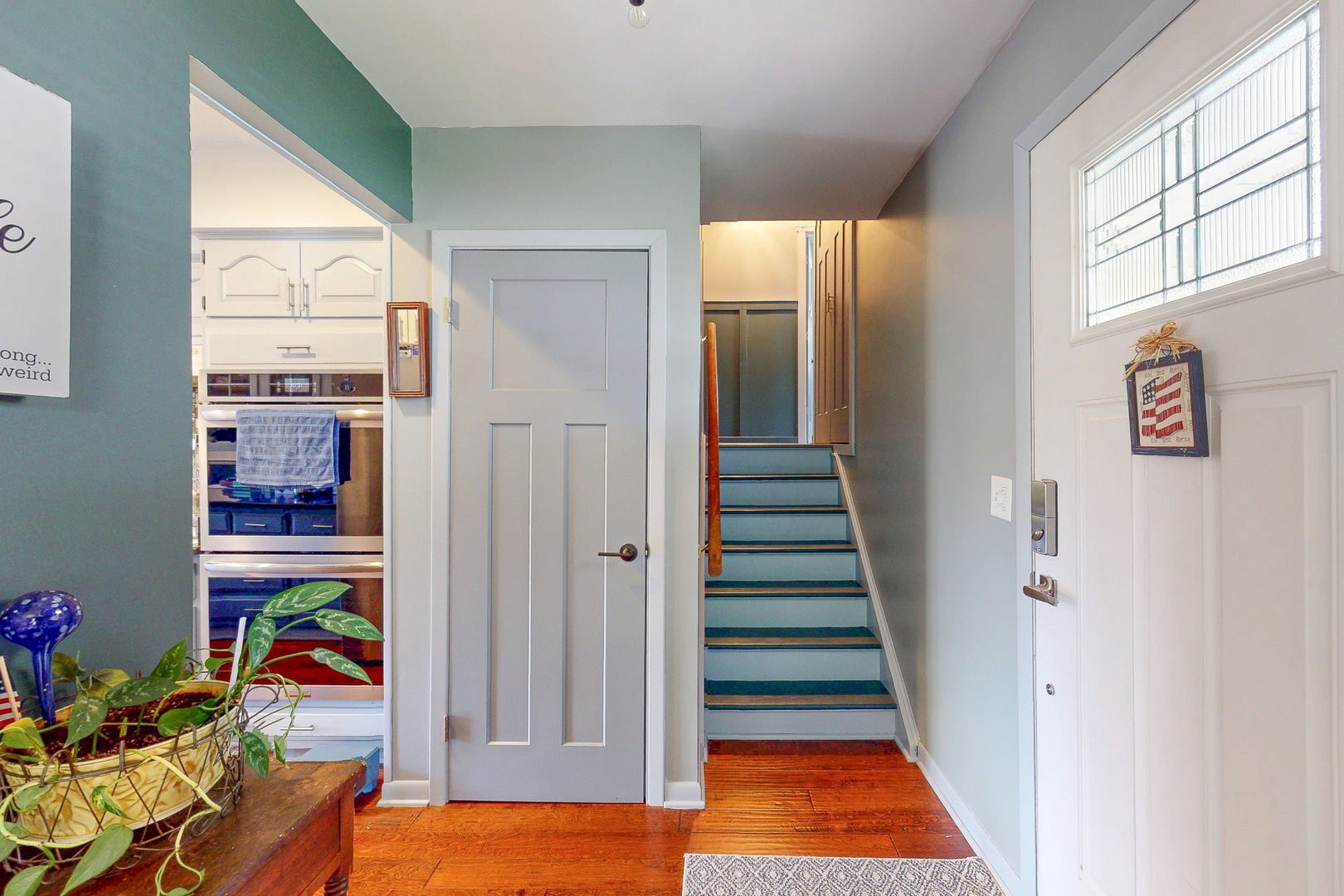 Property Photo: 82 Lombard Circle IL 60148