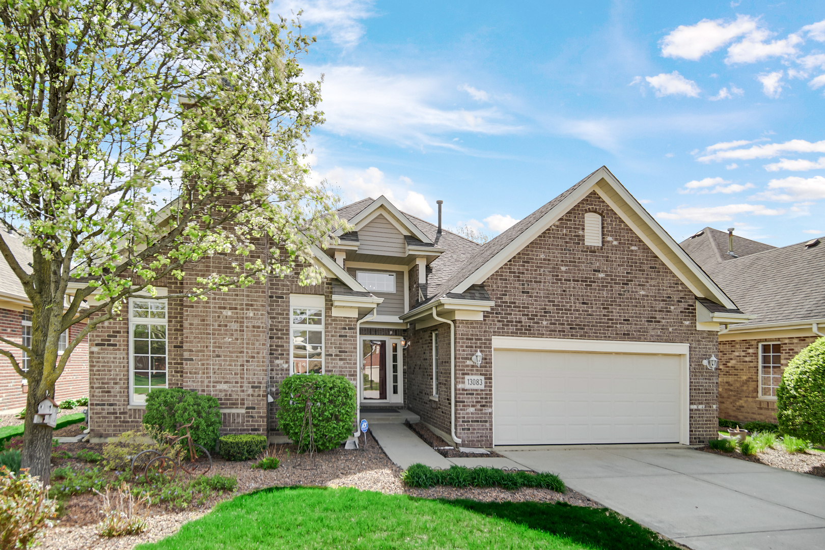 Property Photo: 13083 Timber Court IL 60463