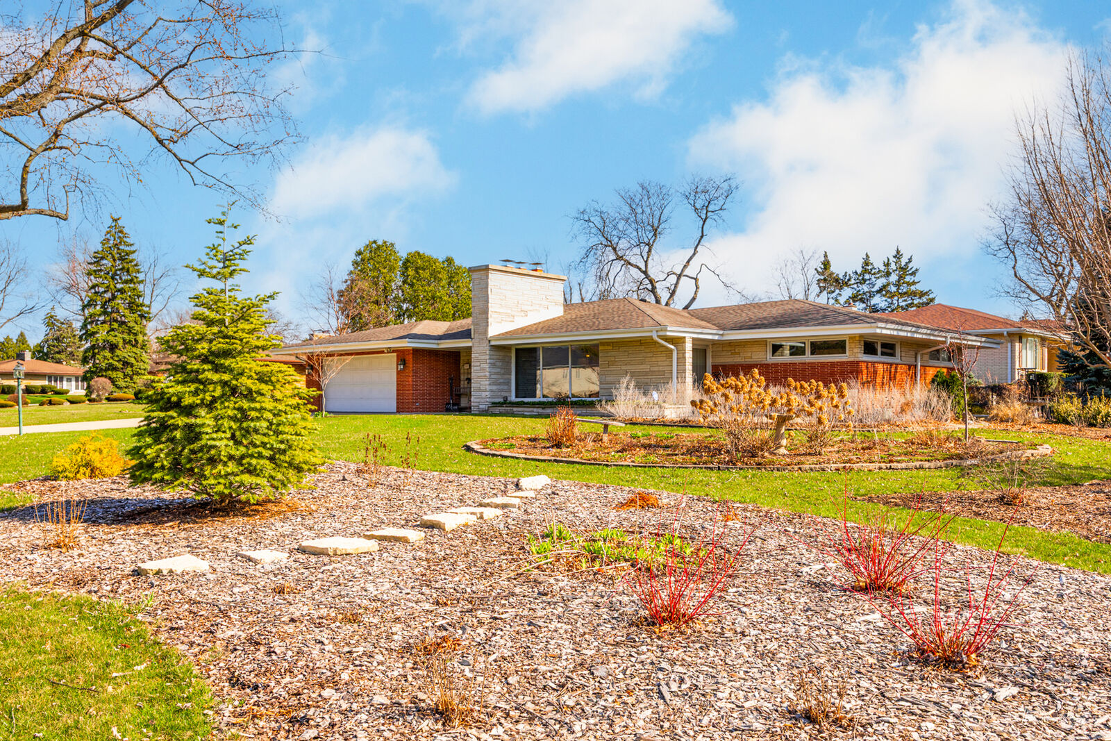 Property Photo: 3012 38th Street IL 60523