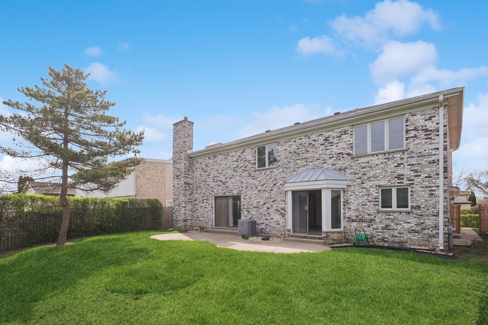 Property Photo: 6516 Hoffman Terrace IL 60053