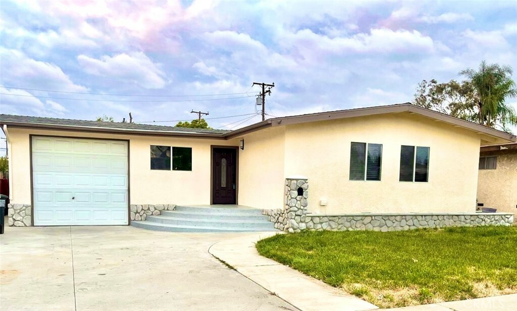 9929 Mina Avenue  Whittier CA 90605 photo
